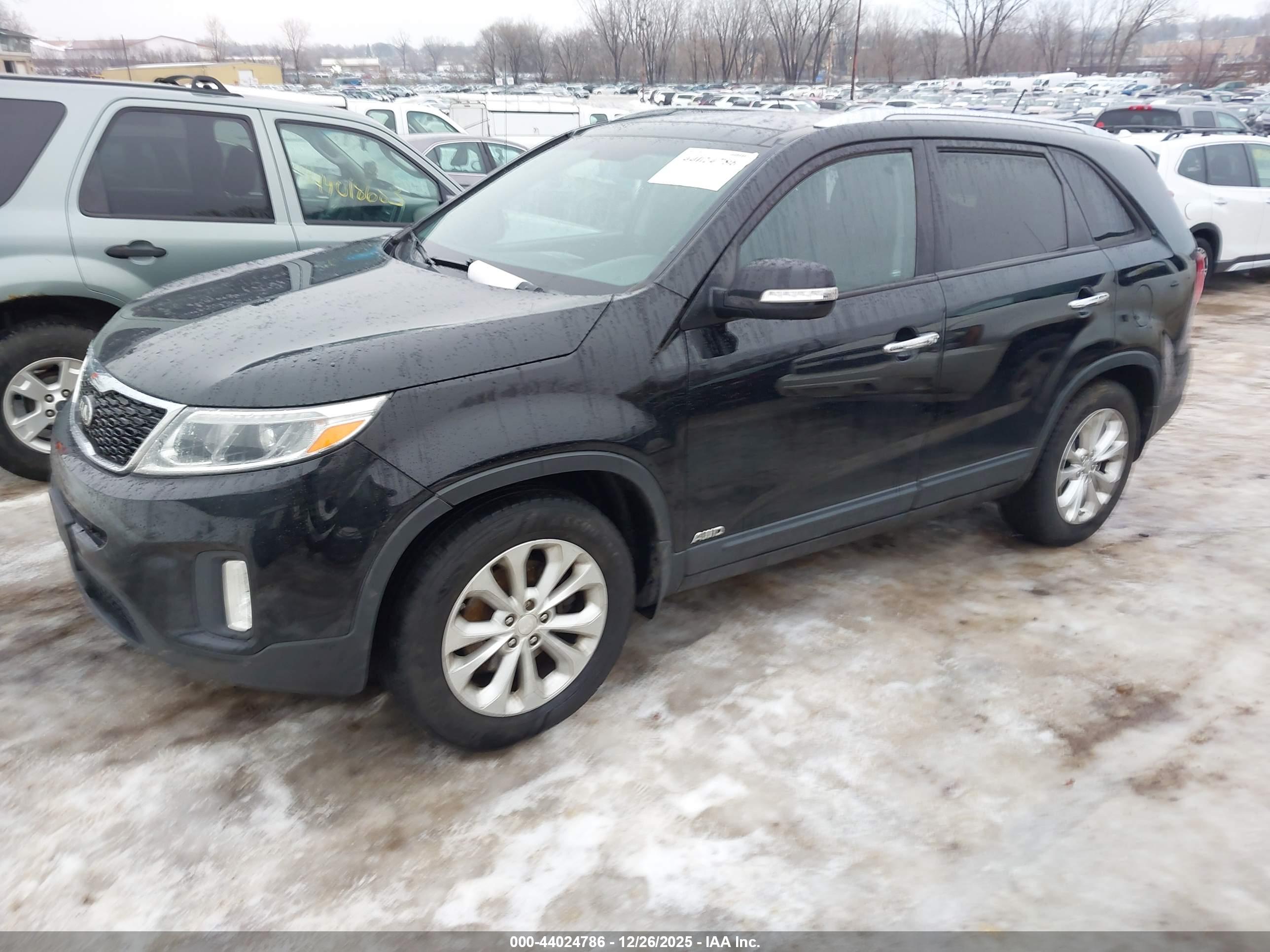 KIA SORENTO image 2