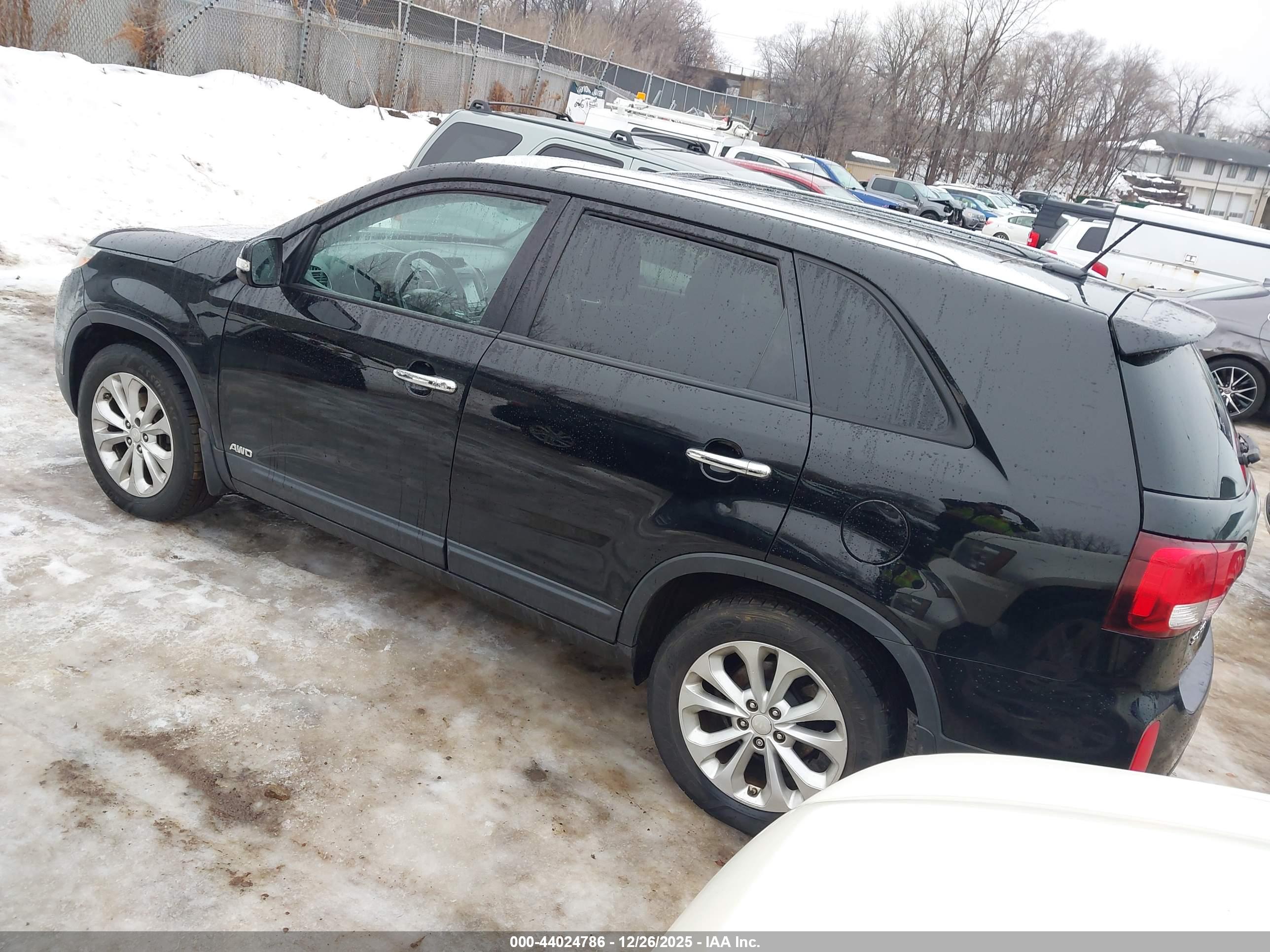 KIA SORENTO image 3