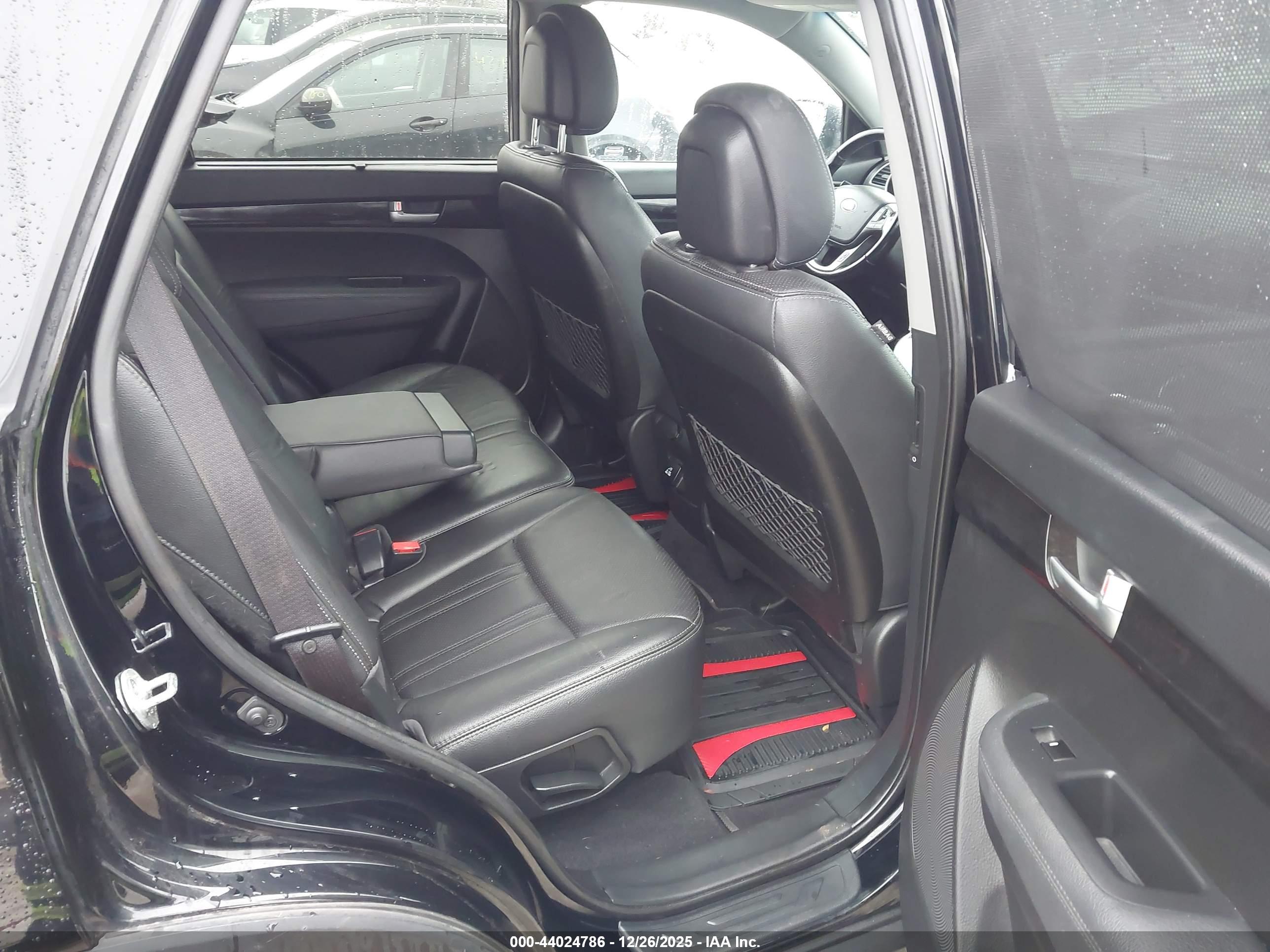 KIA SORENTO image 8