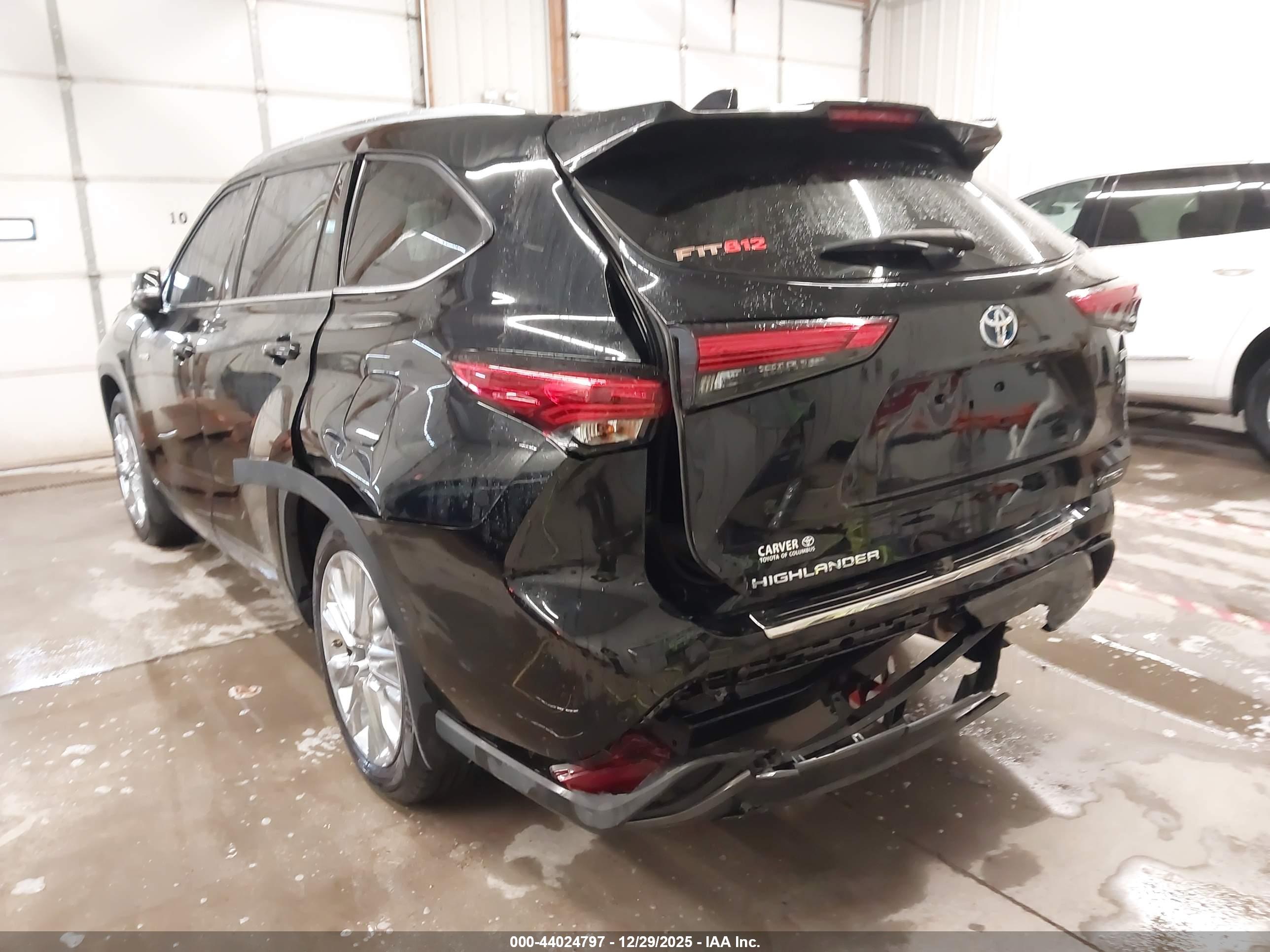 TOYOTA HIGHLANDER image 3