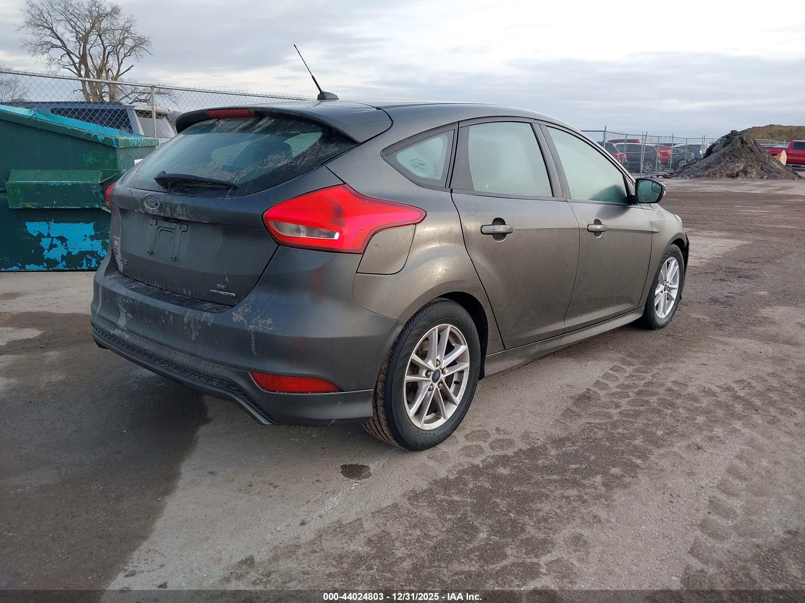 FORD FOCUS image 4