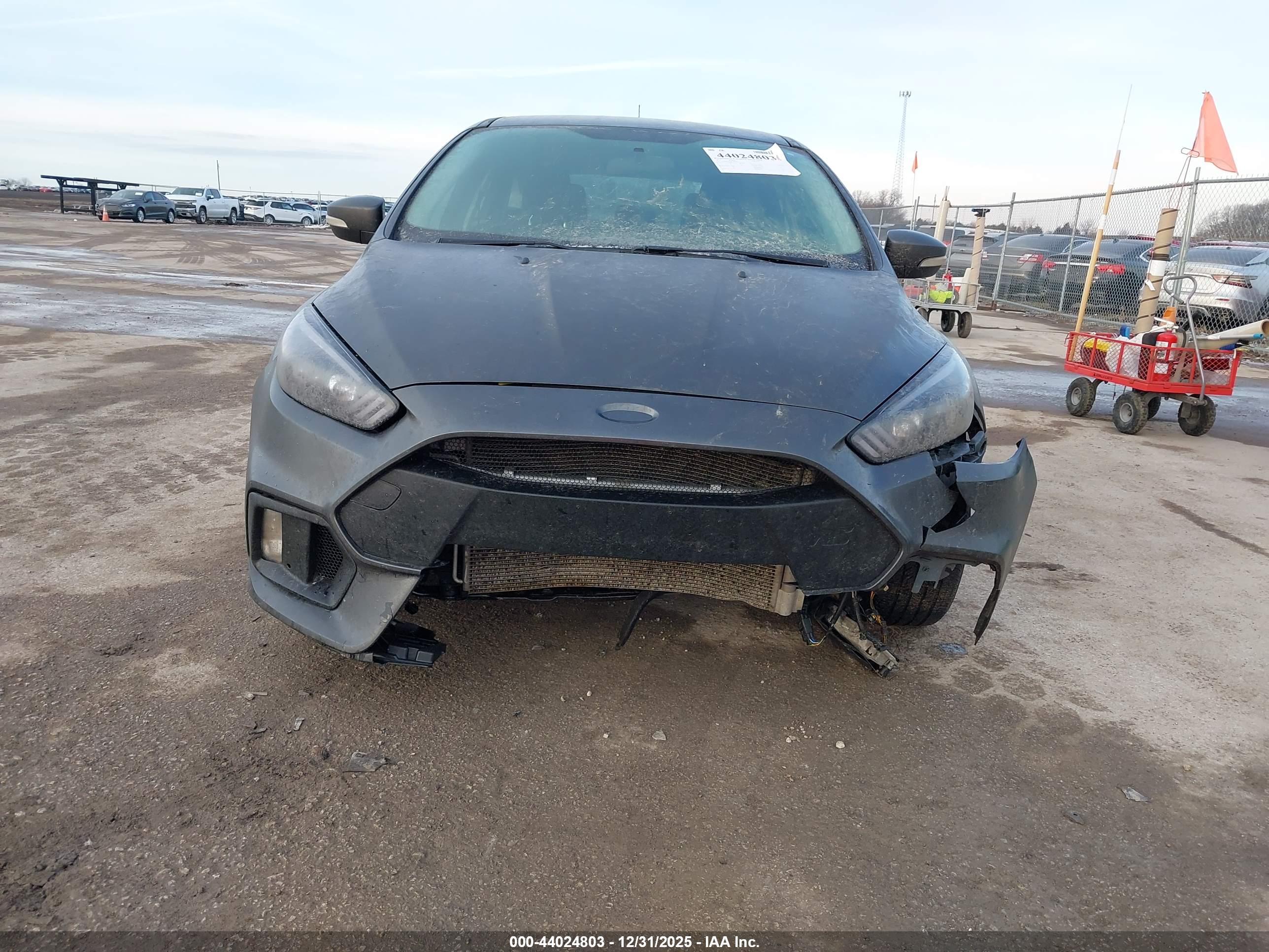 FORD FOCUS image 6