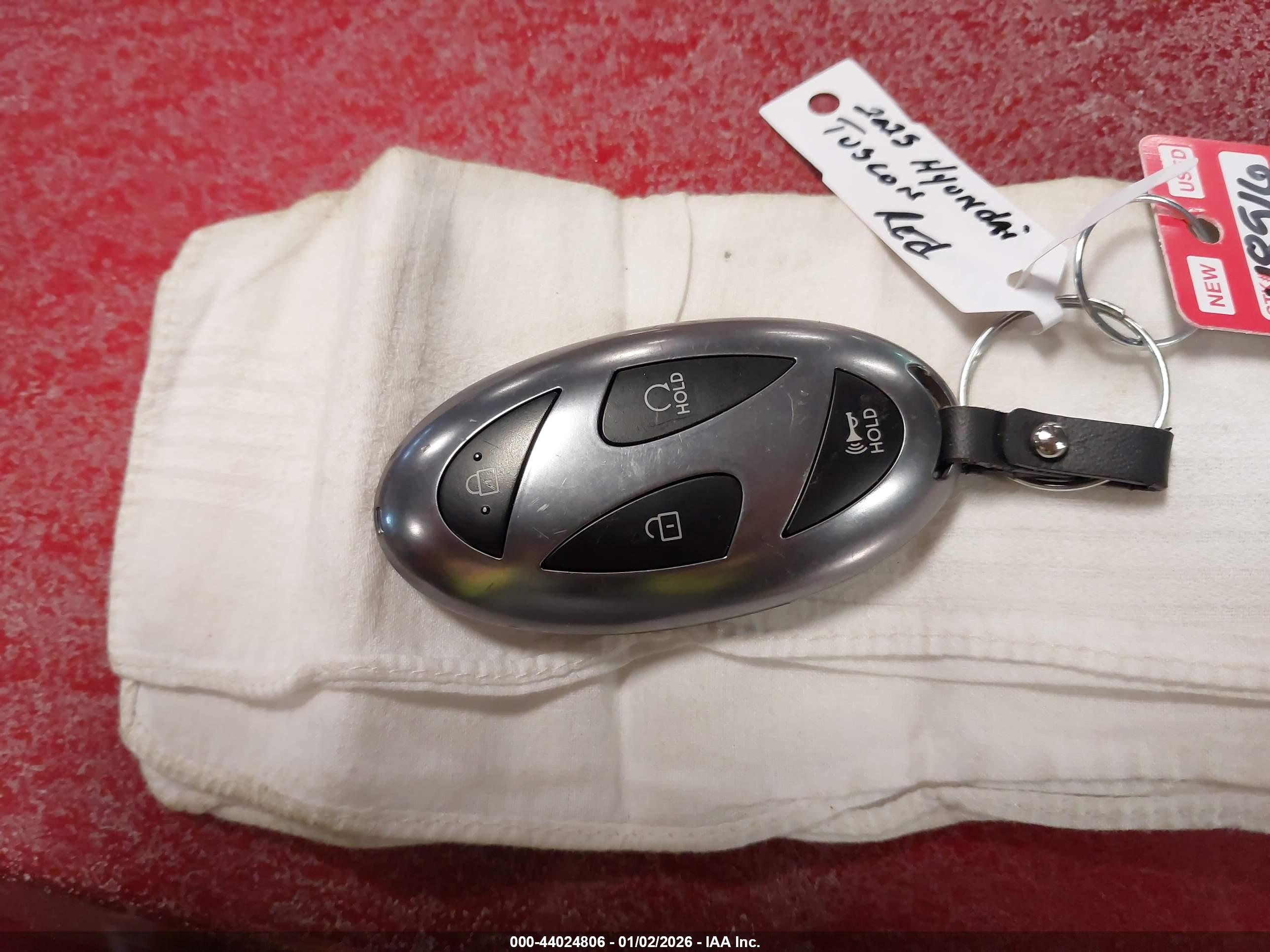 HYUNDAI TUCSON image 11