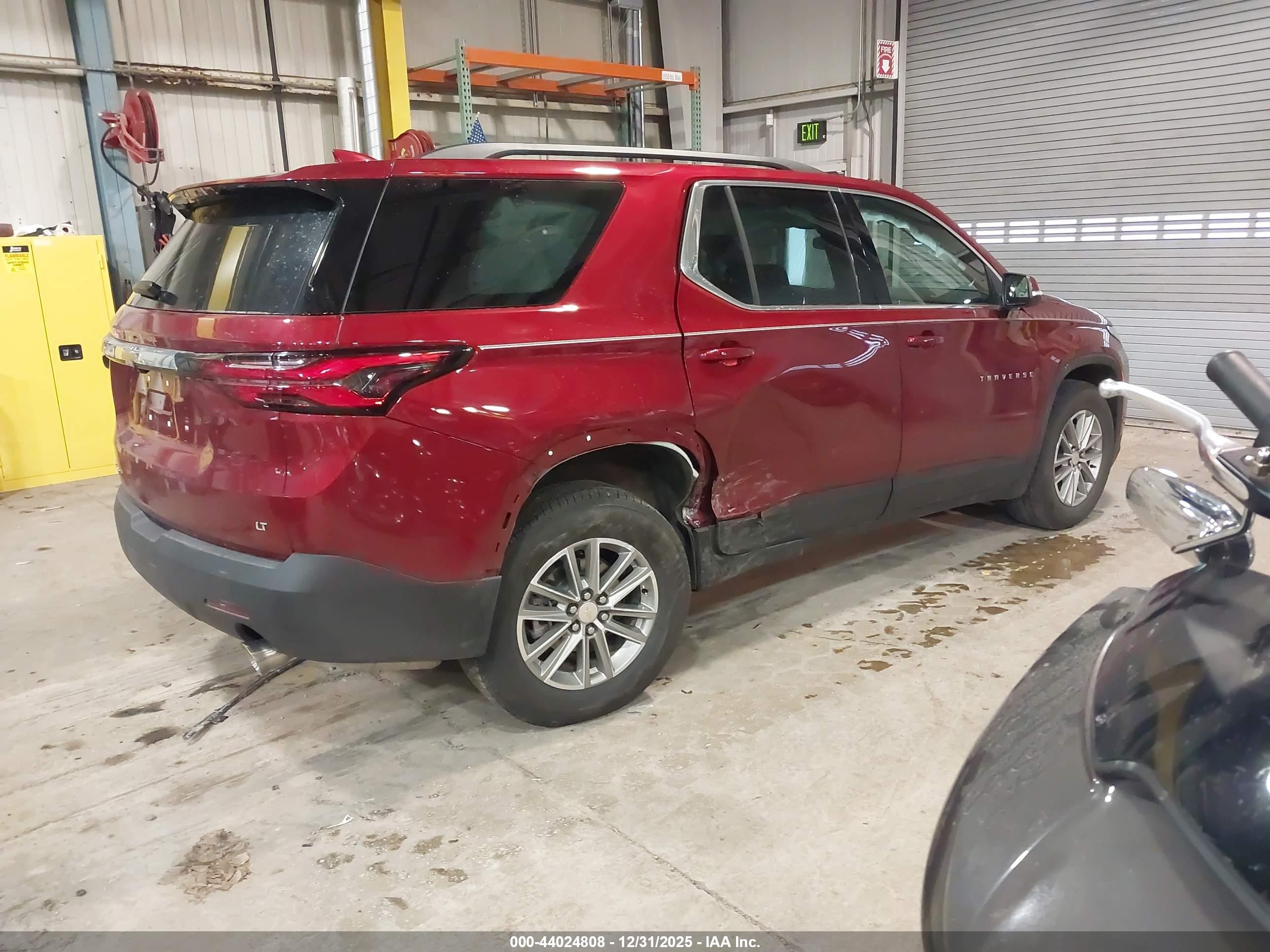 CHEVROLET TRAVERSE image 4