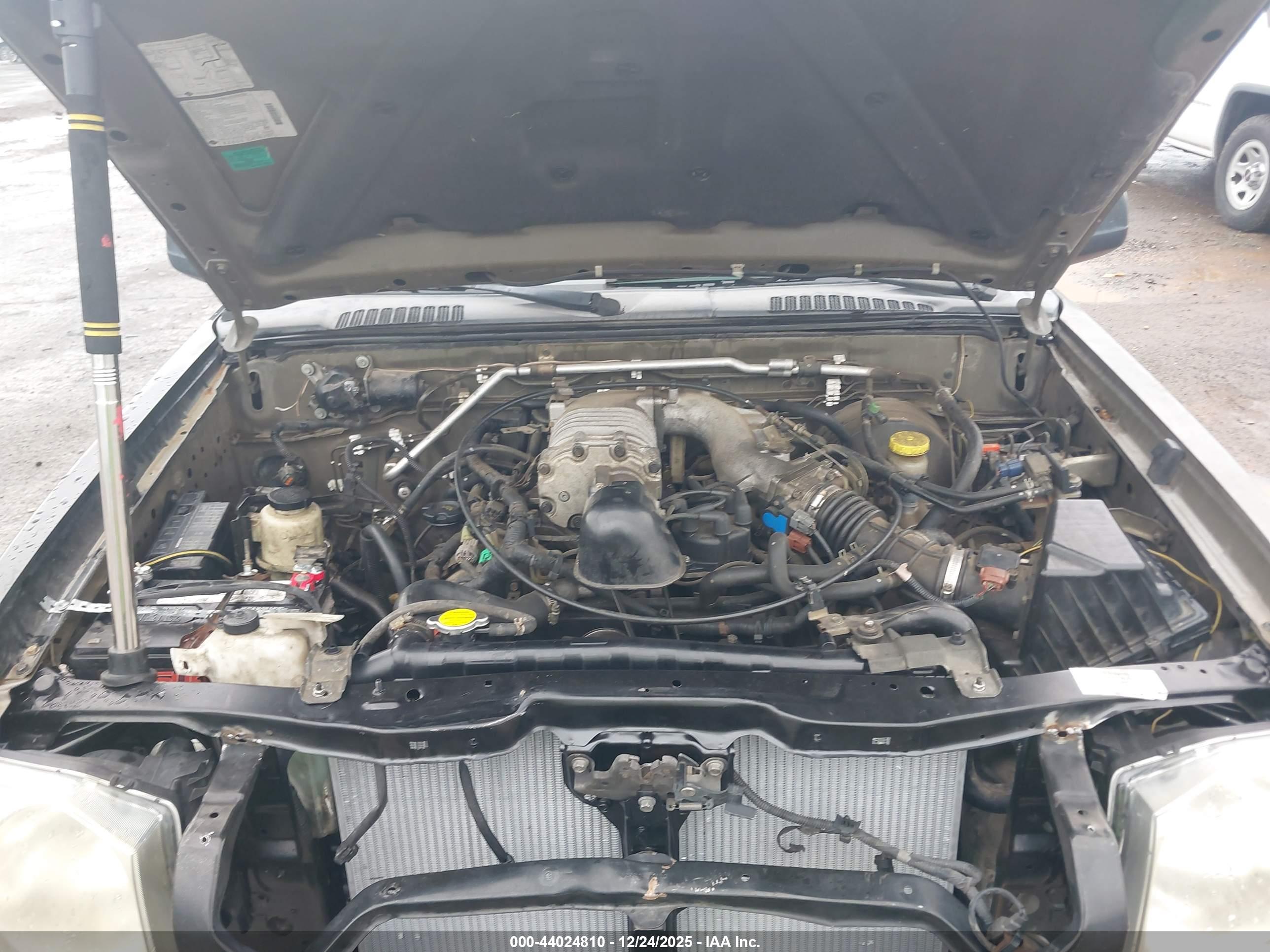 NISSAN FRONTIER image 10