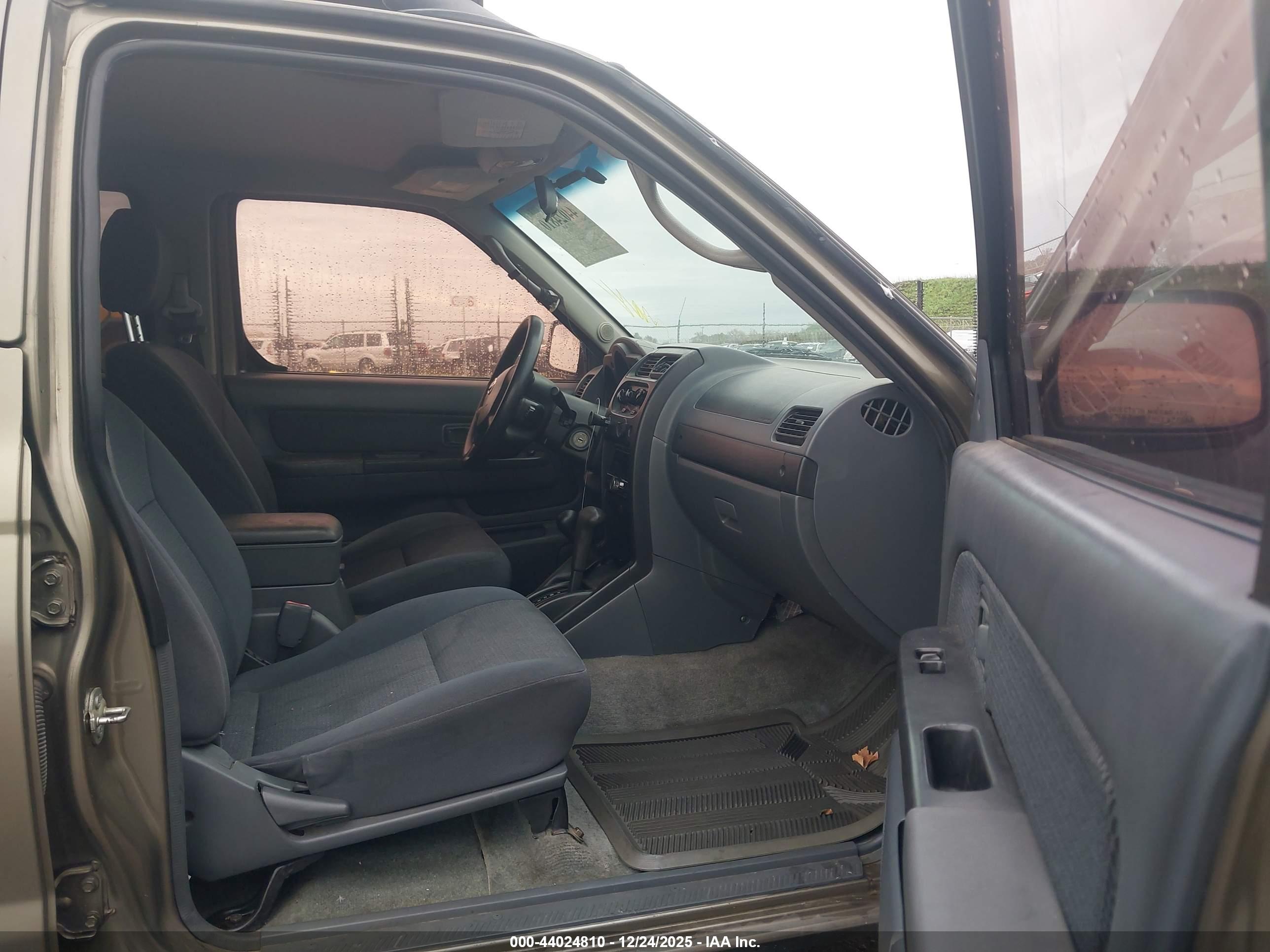 NISSAN FRONTIER image 5