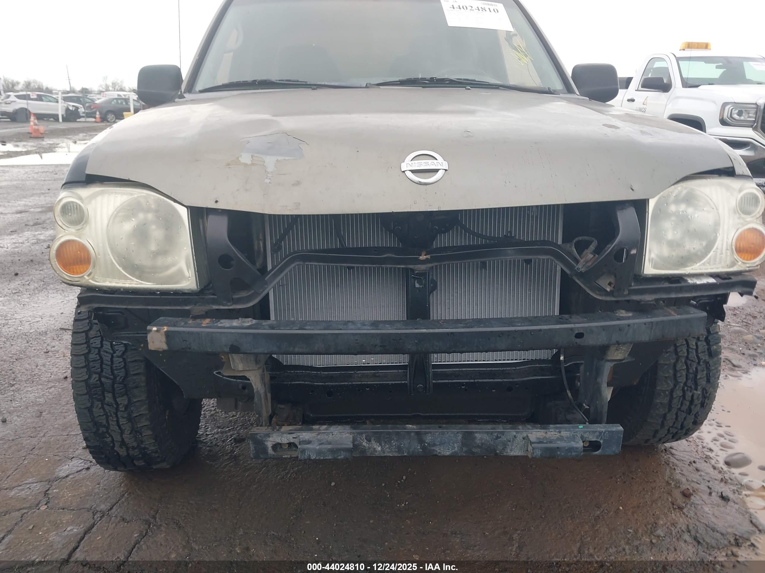 NISSAN FRONTIER image 6