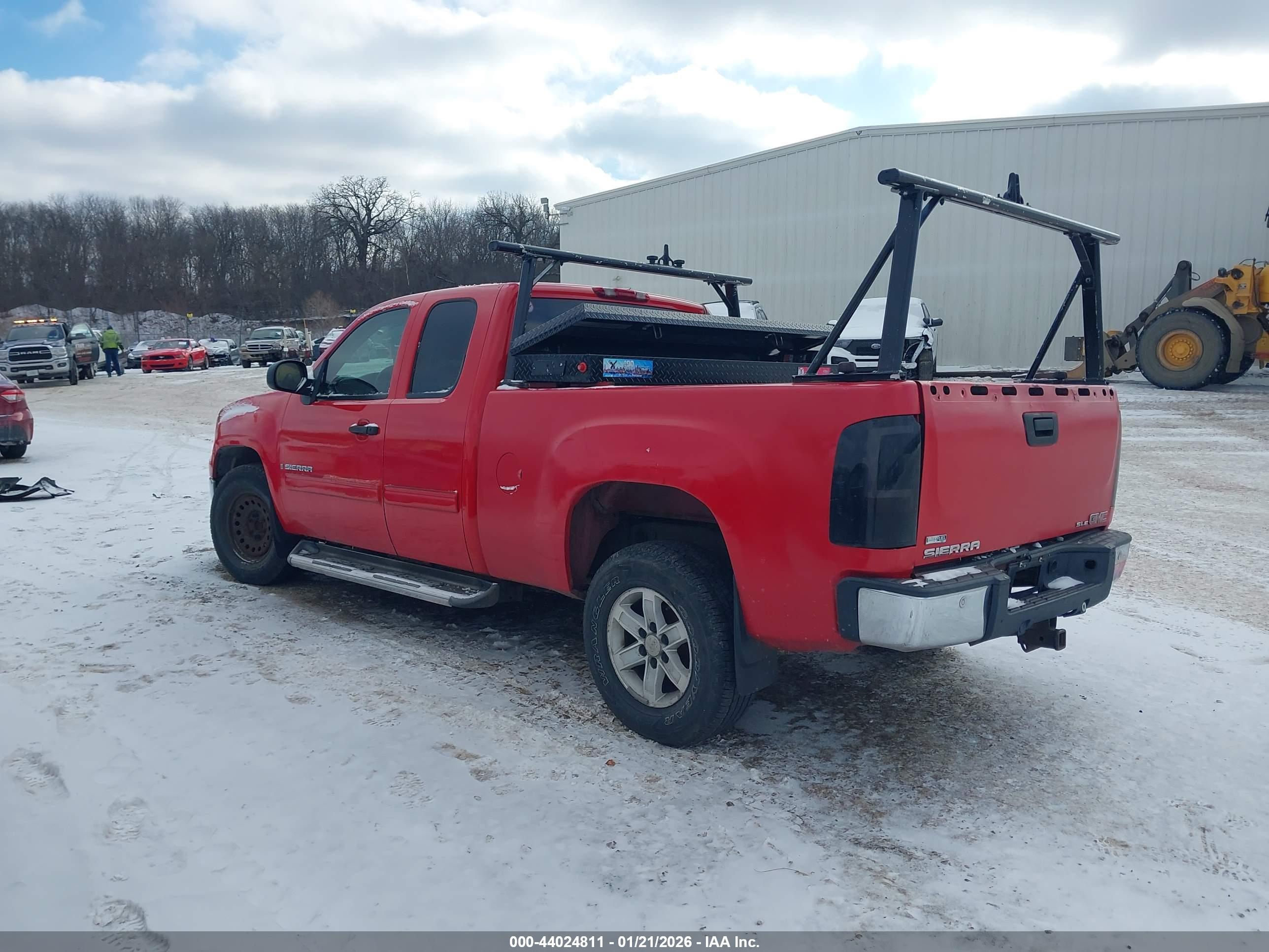 GMC SIERRA image 3