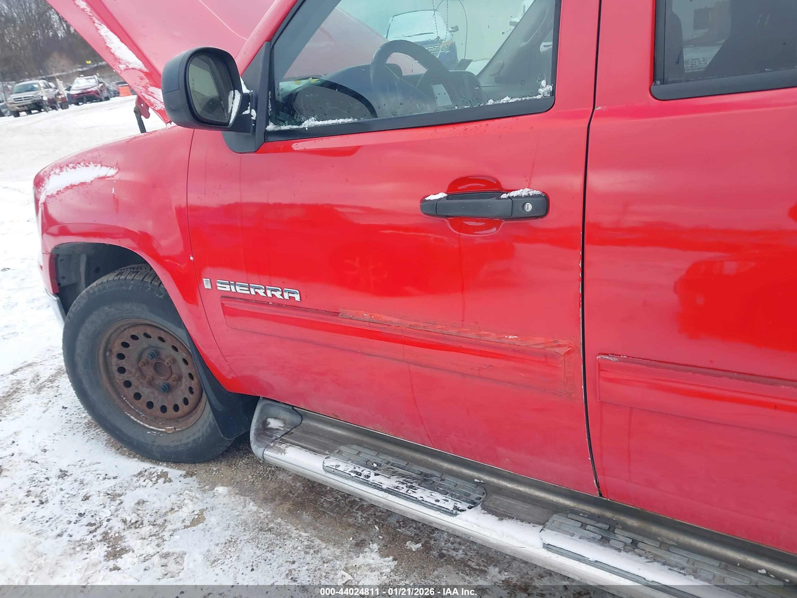 GMC SIERRA image 6