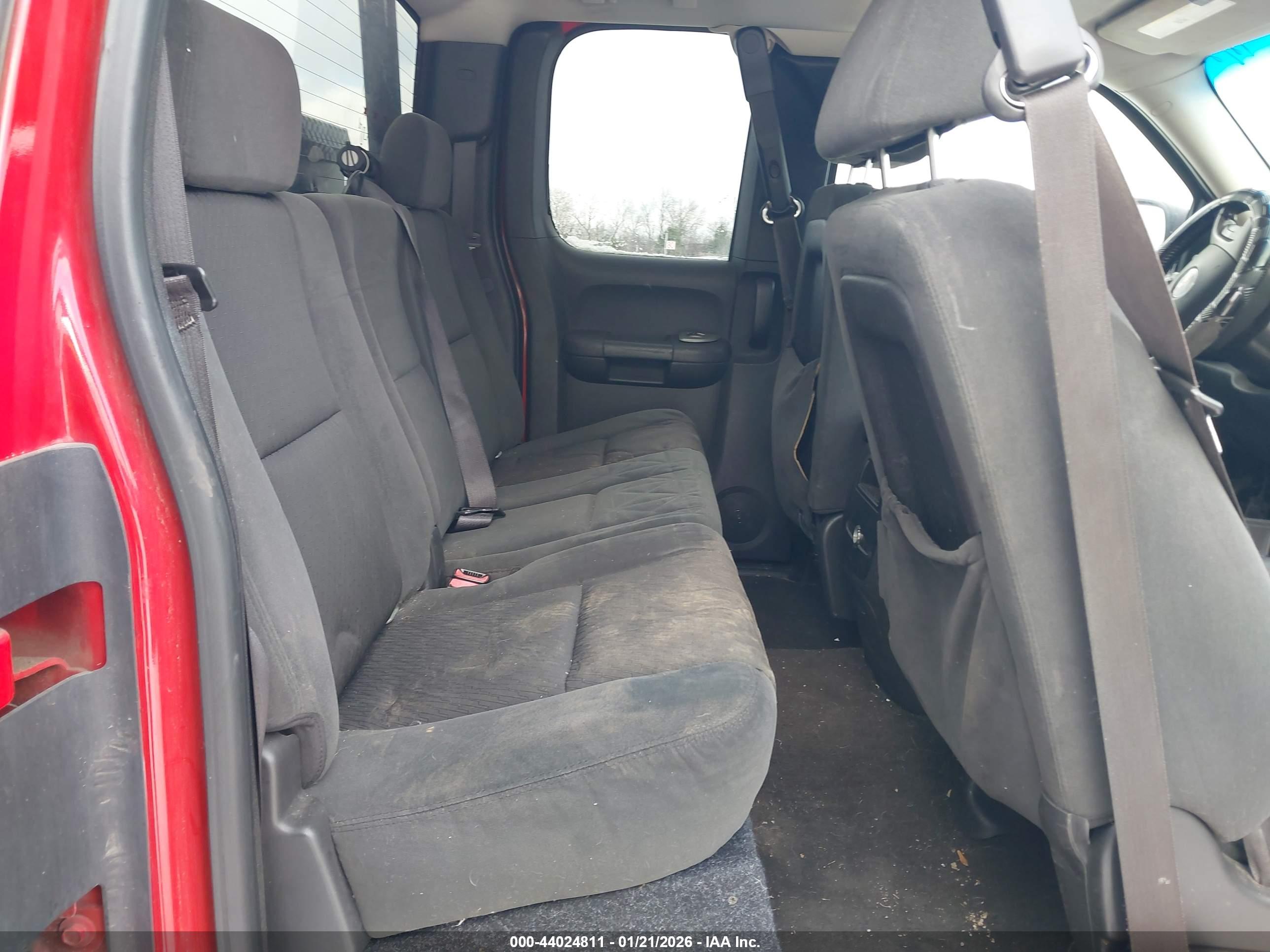 GMC SIERRA image 8