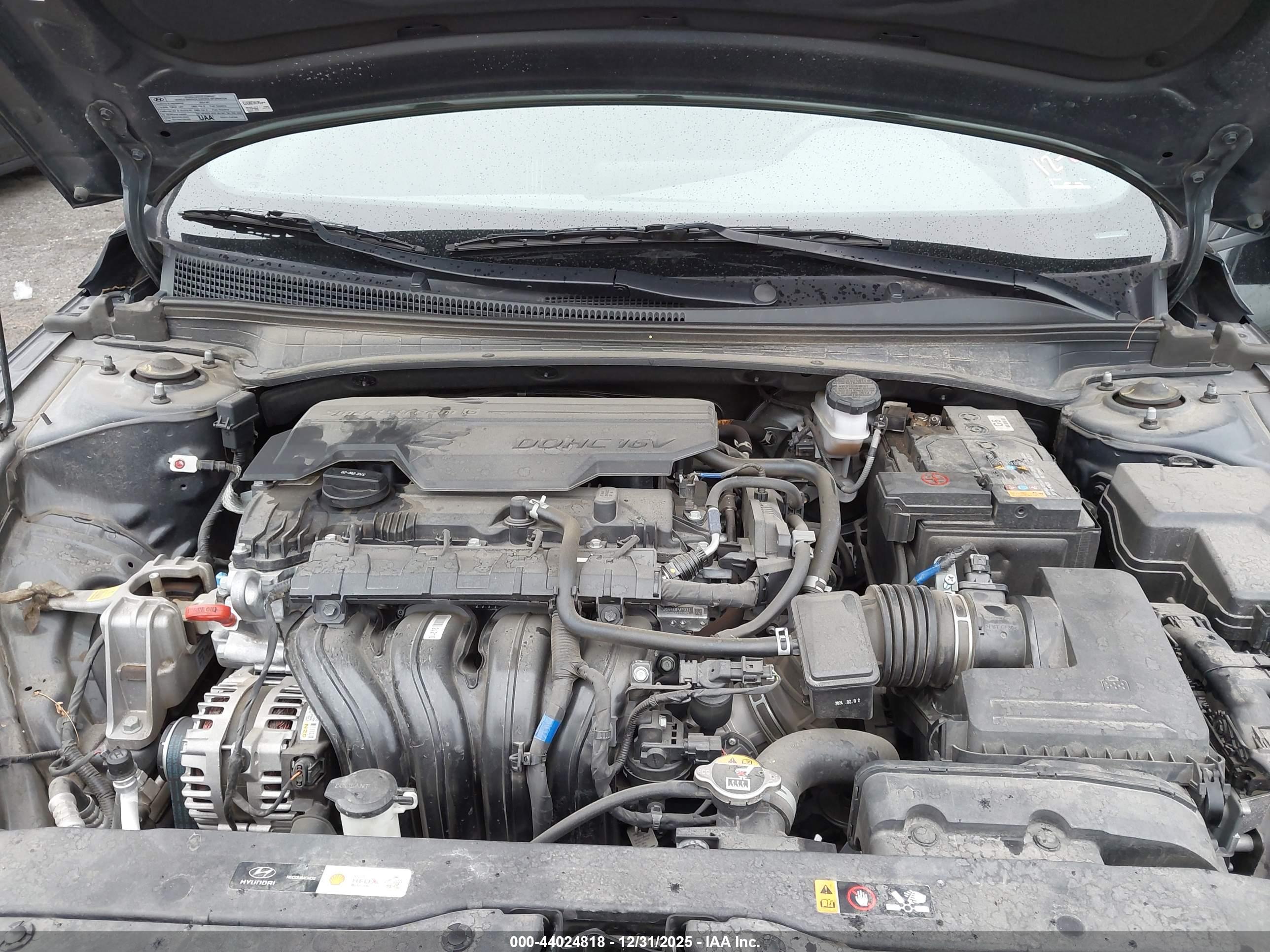 HYUNDAI ELANTRA image 10