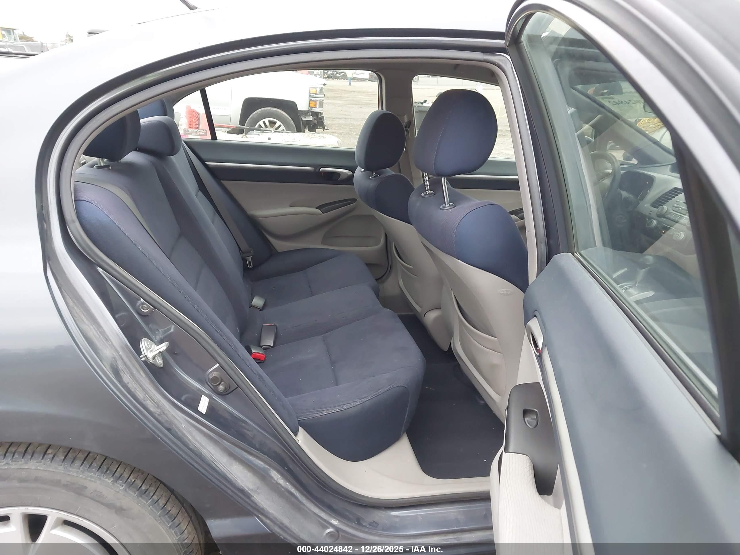 HONDA CIVIC image 8