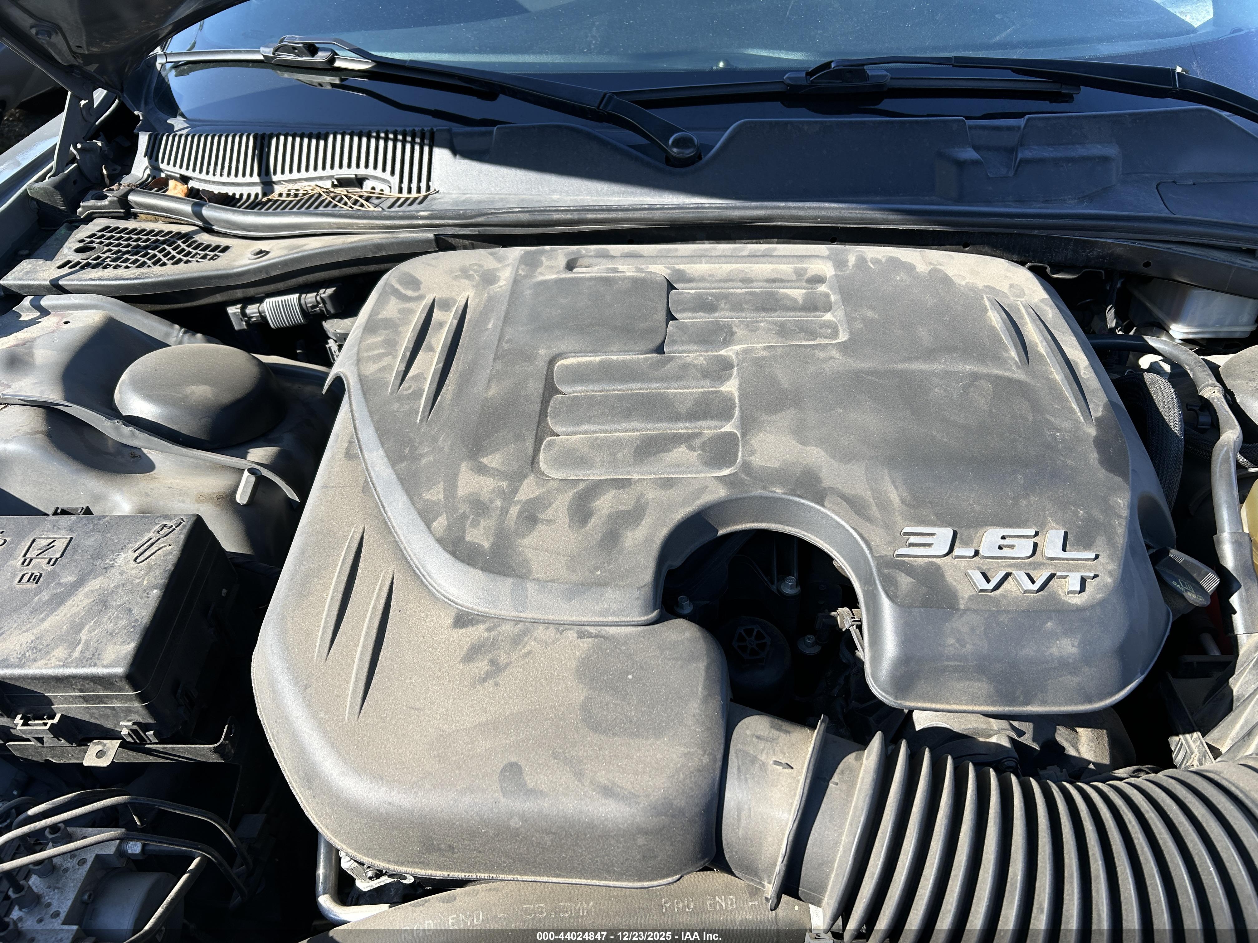 DODGE CHALLENGER image 10