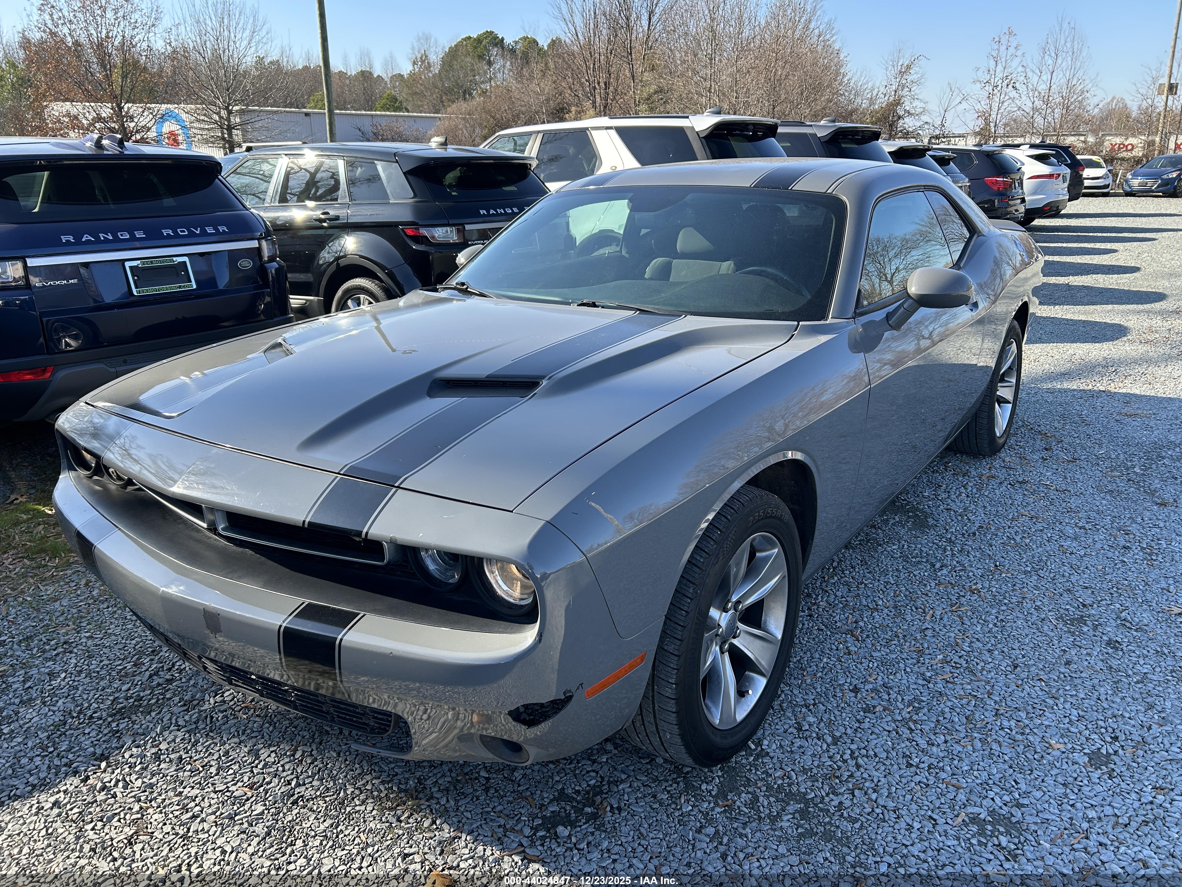 DODGE CHALLENGER image 2