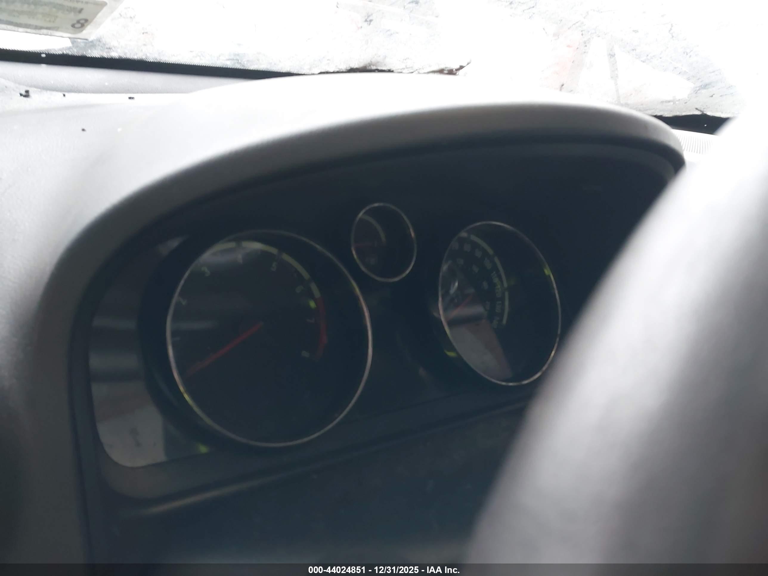 SATURN VUE image 7