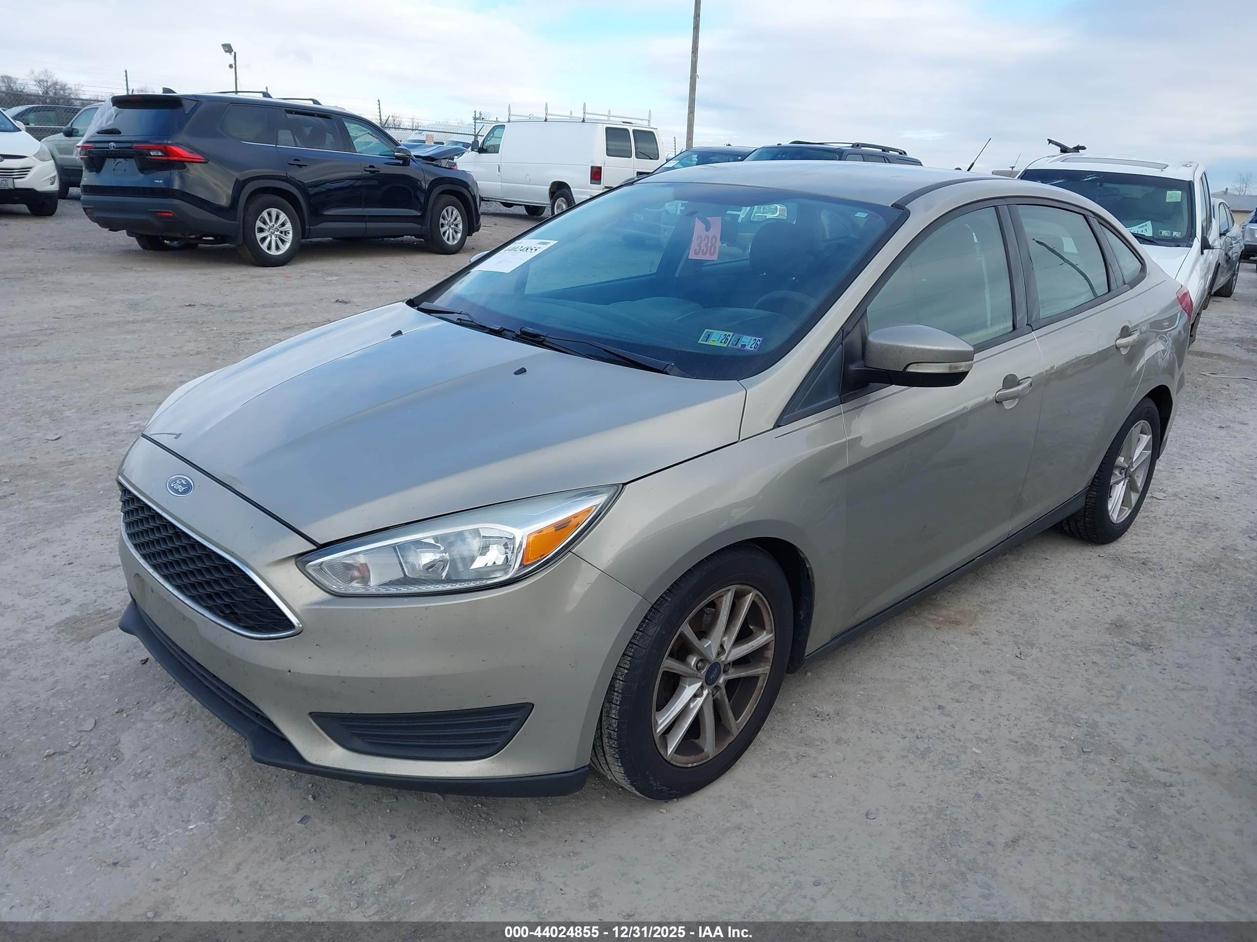 FORD FOCUS image 2