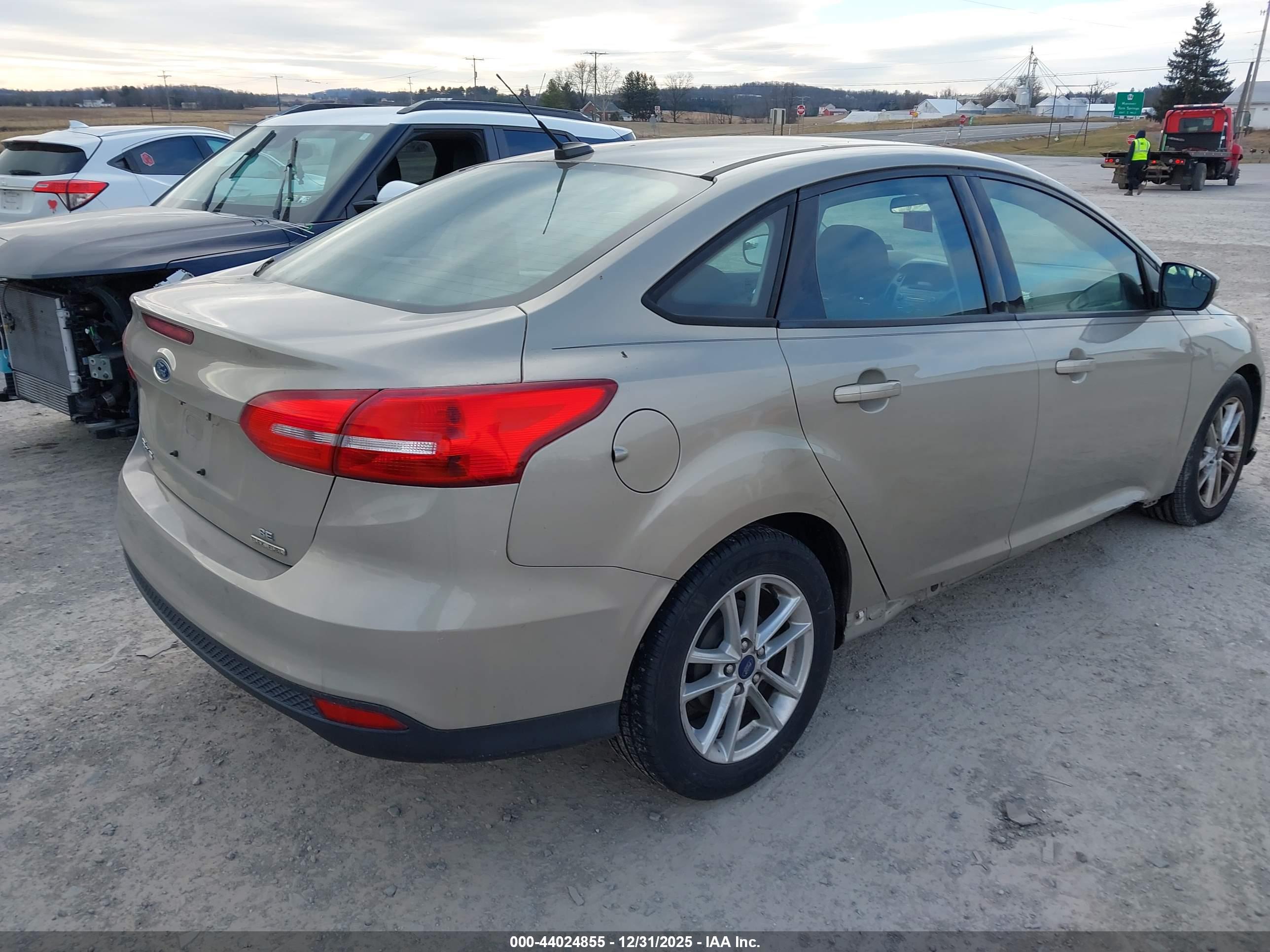 FORD FOCUS image 4