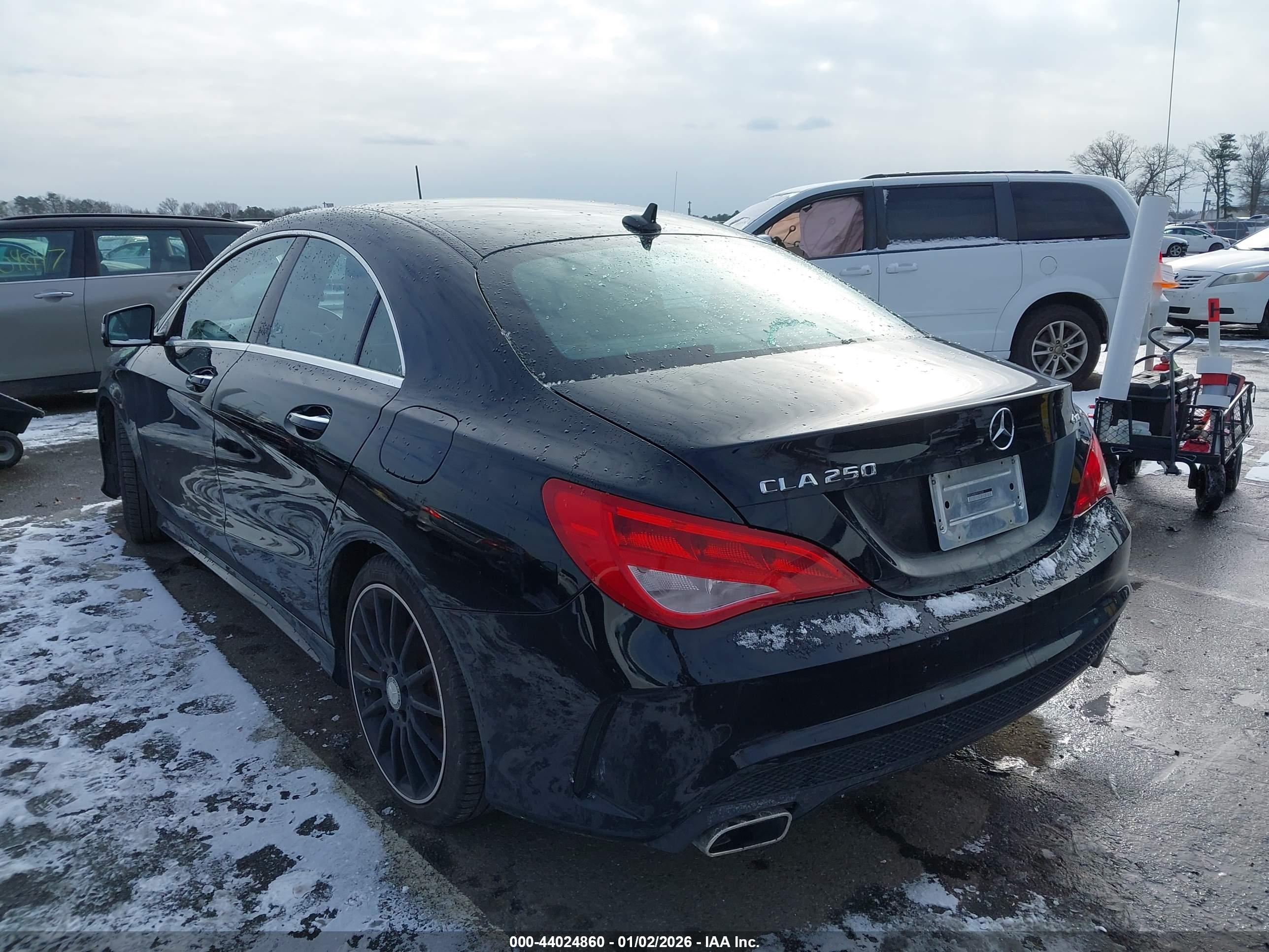 MERCEDES-BENZ CLA image 3