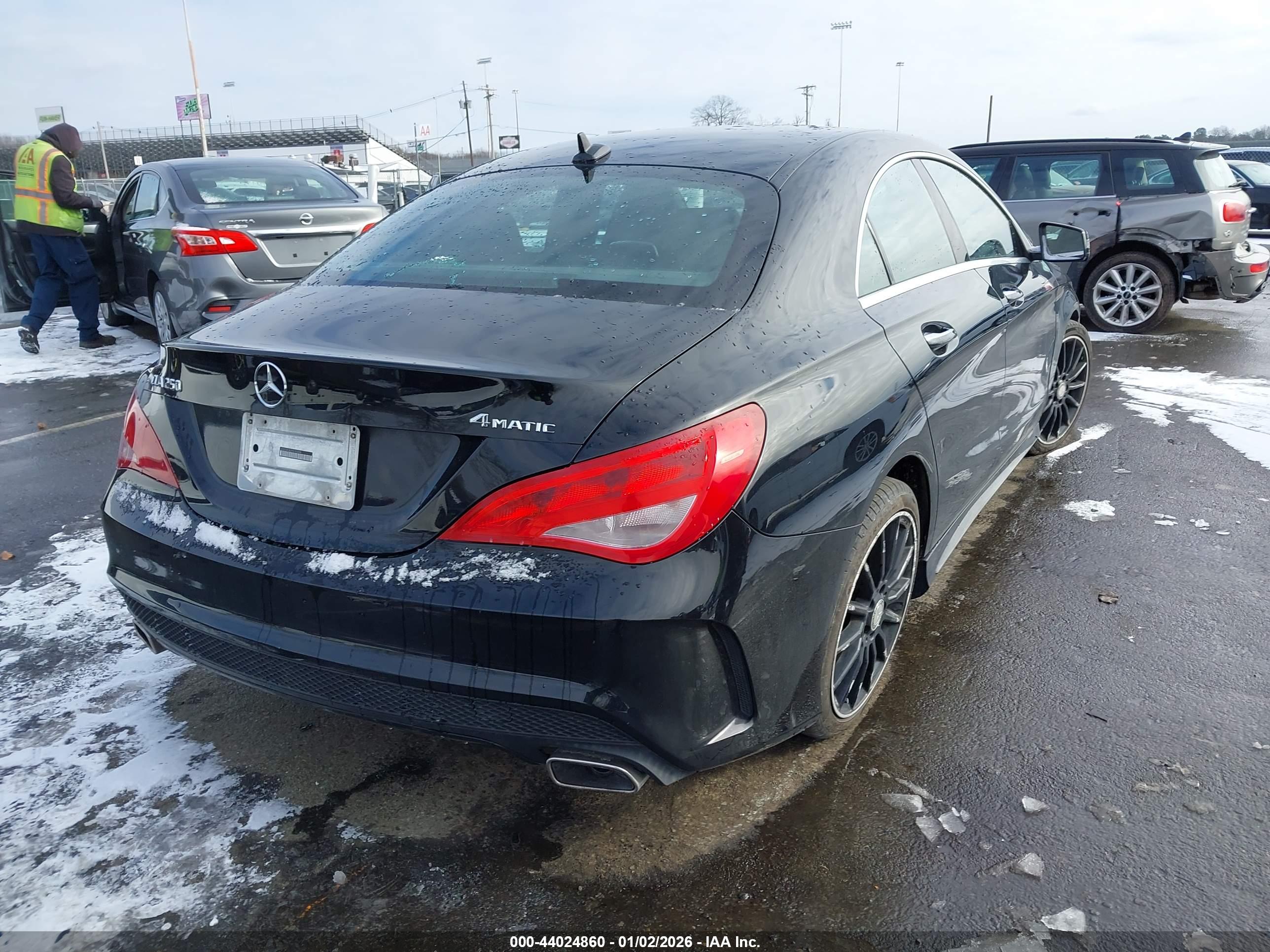 MERCEDES-BENZ CLA image 4