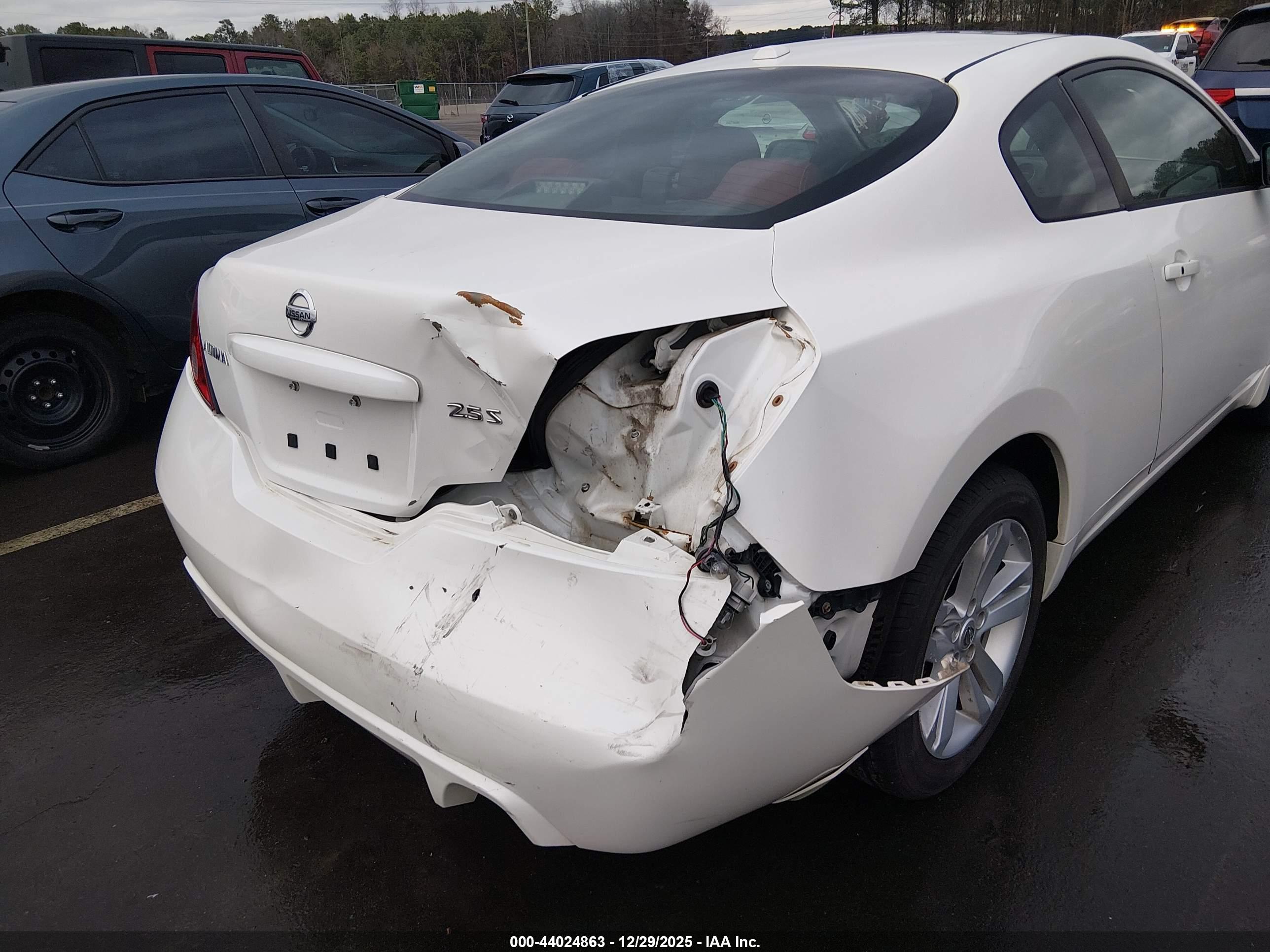 NISSAN ALTIMA image 6