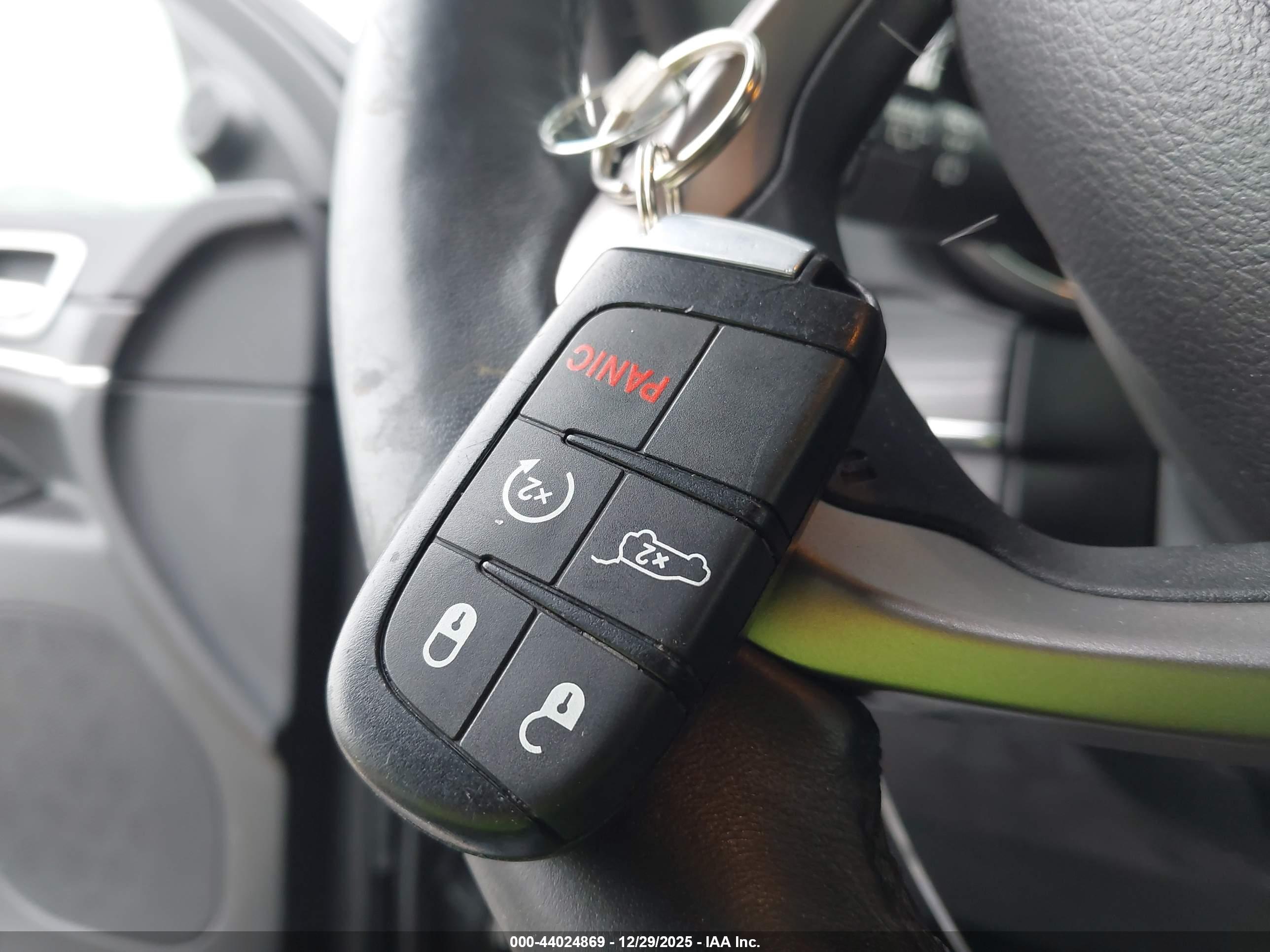 JEEP GRAND image 11