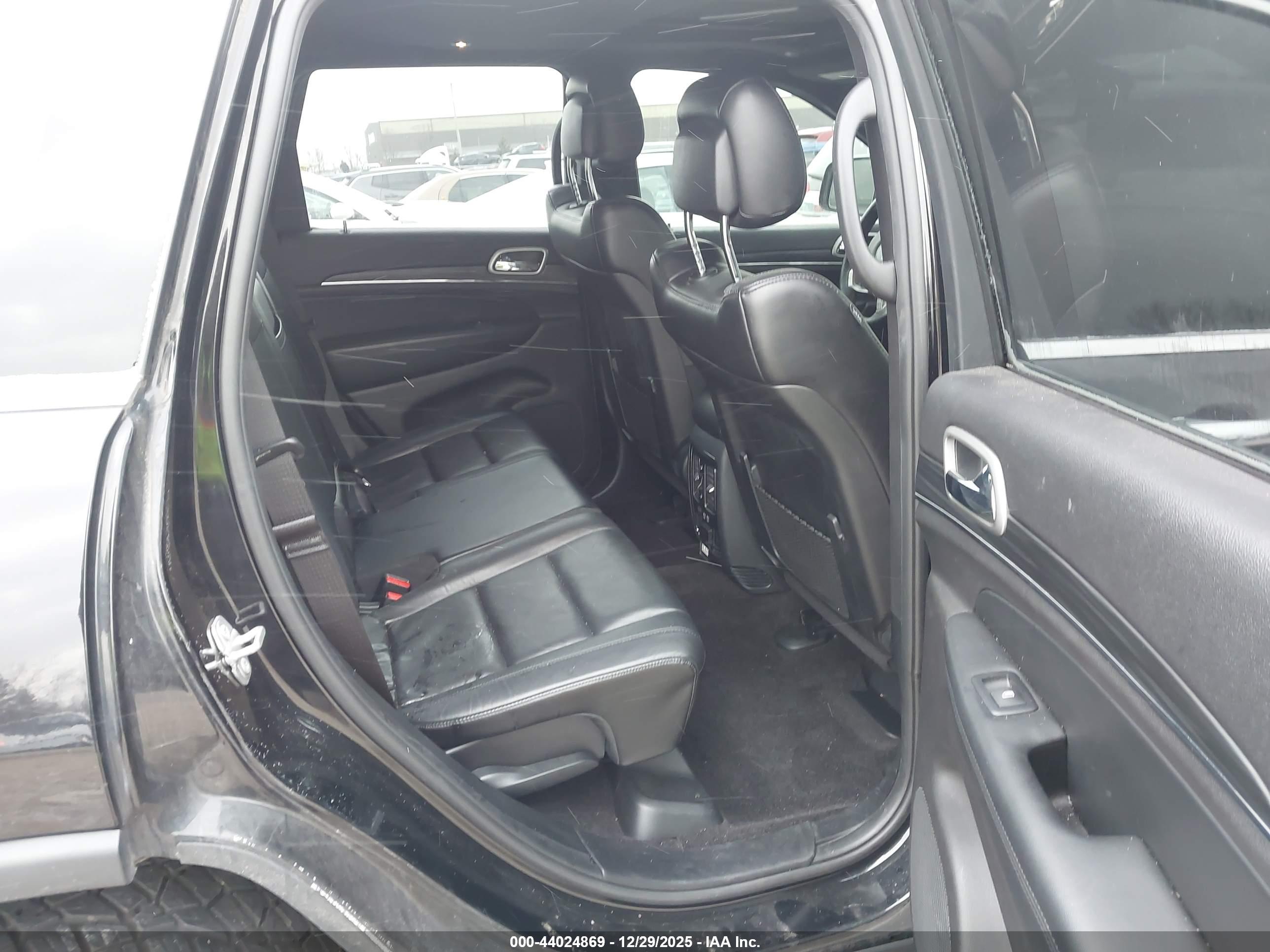 JEEP GRAND image 8