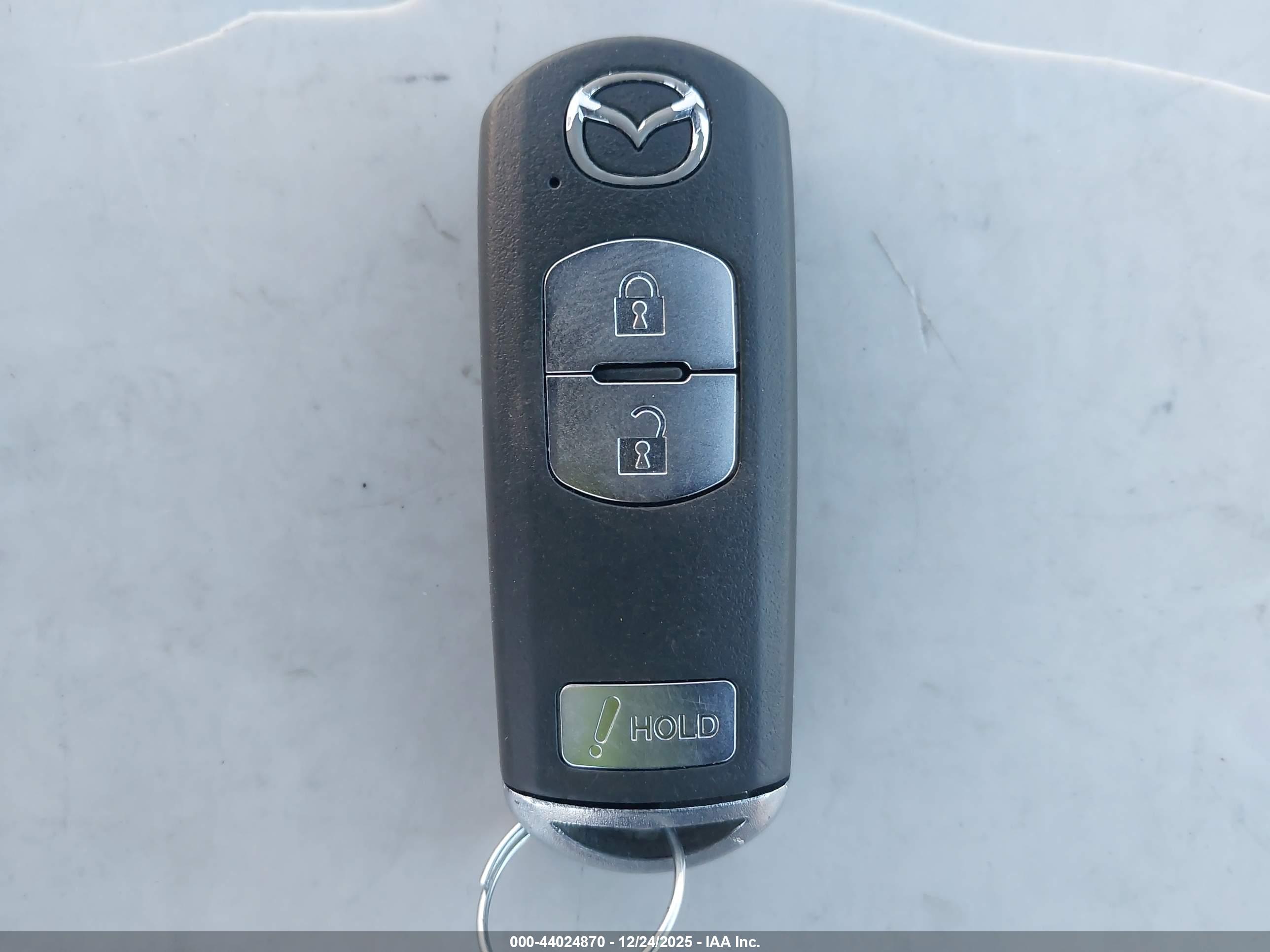 MAZDA MAZDA3 image 11