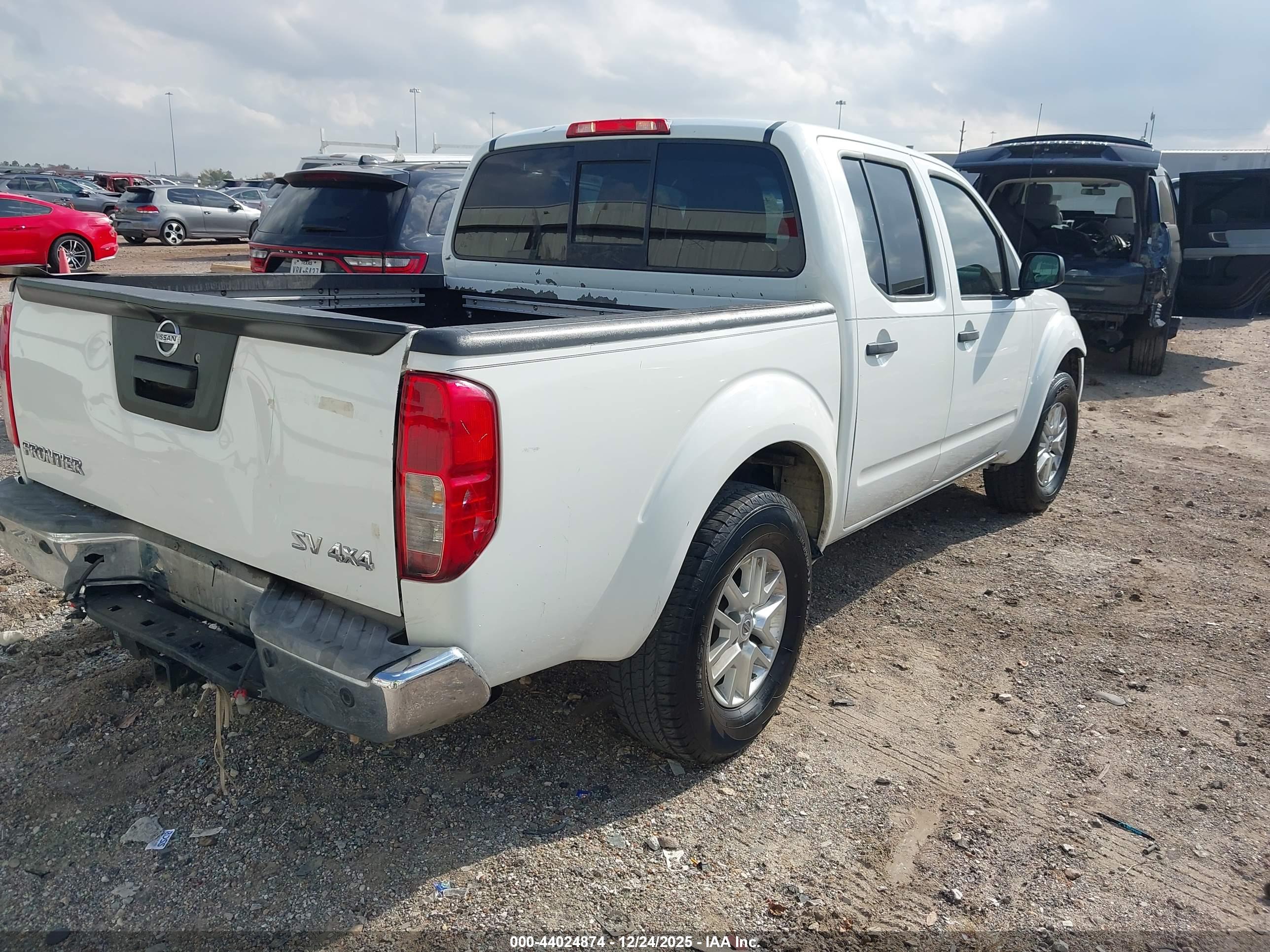 NISSAN FRONTIER image 4