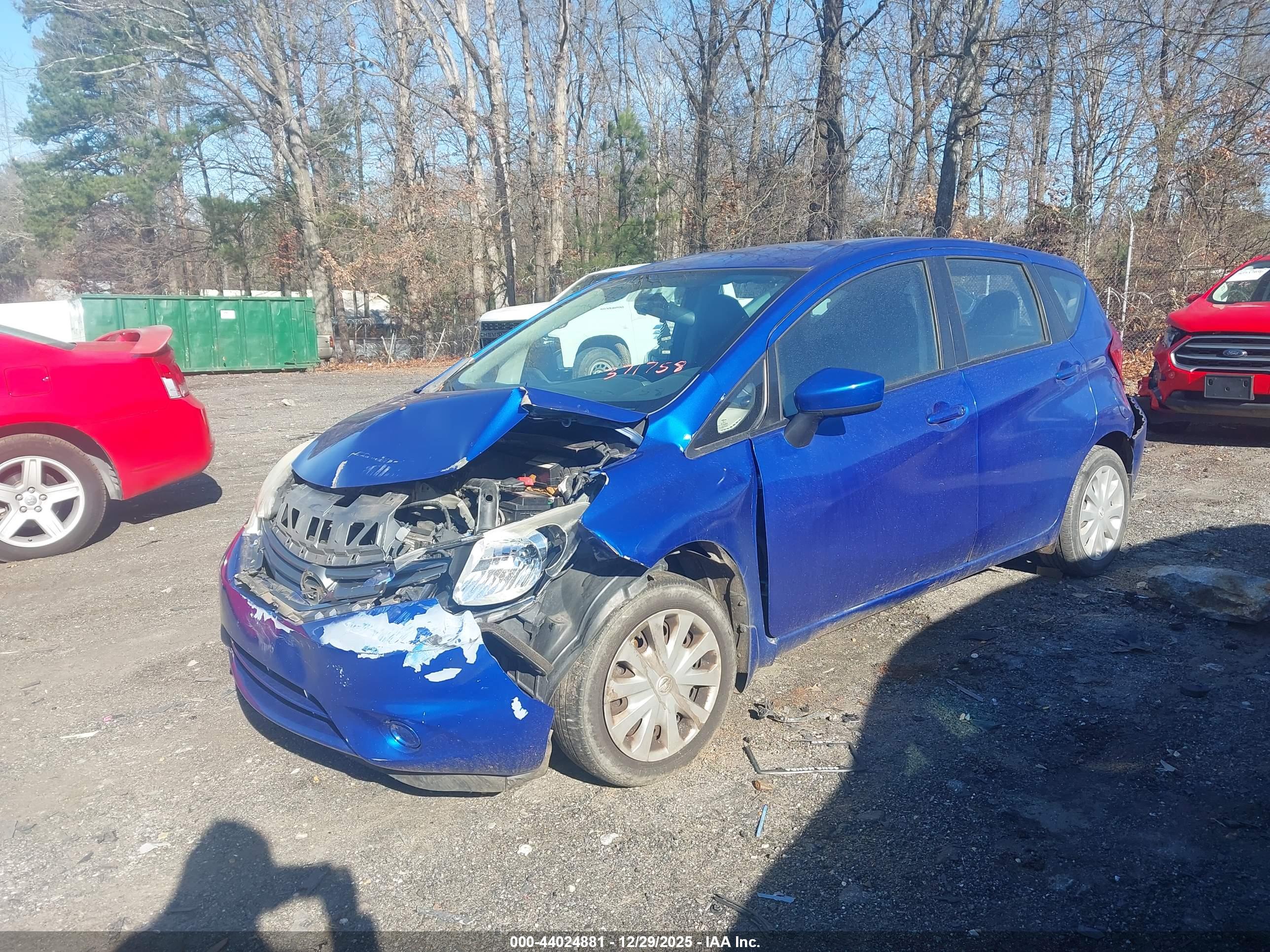 NISSAN VERSA image 2