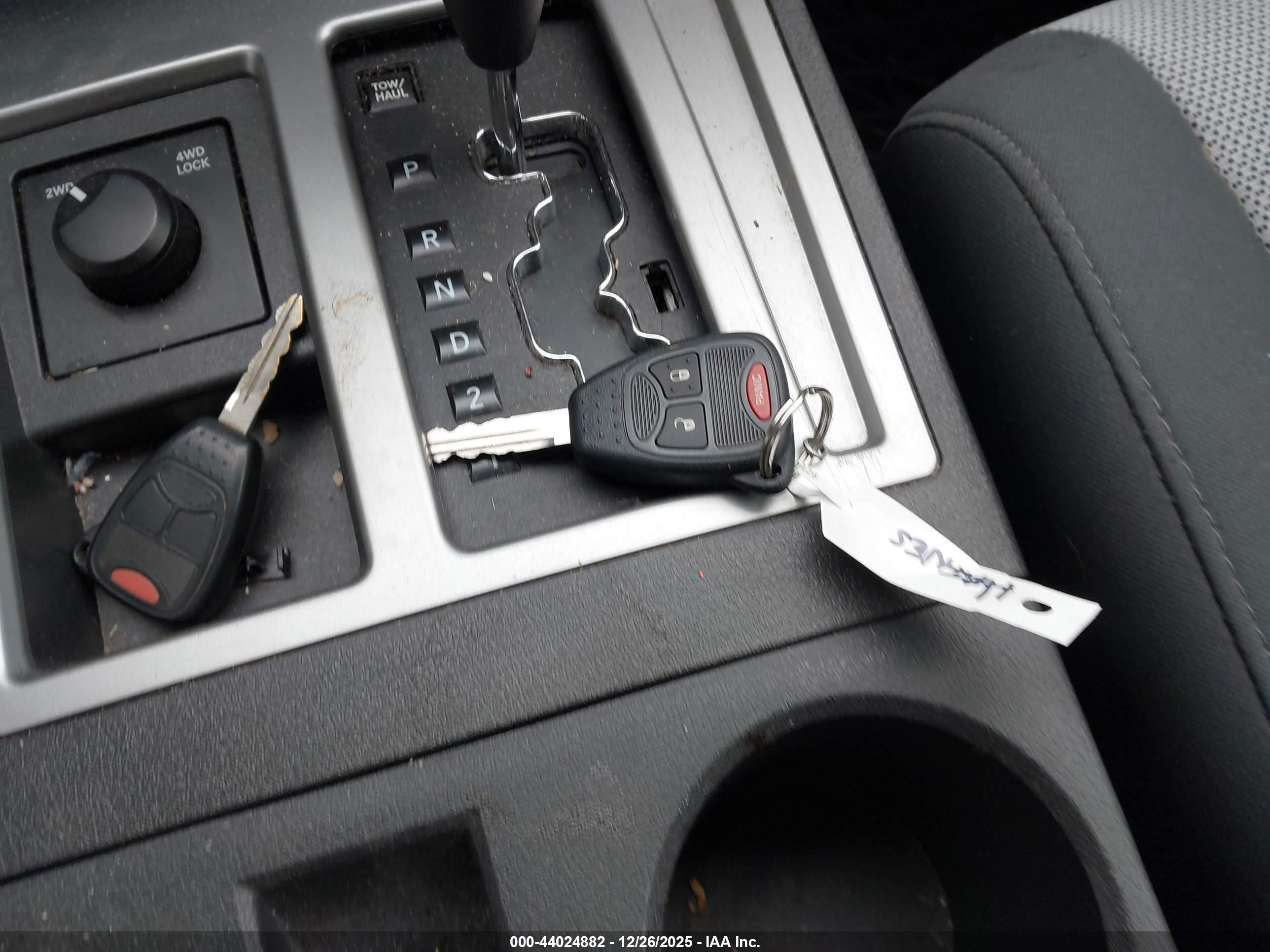 DODGE NITRO image 11