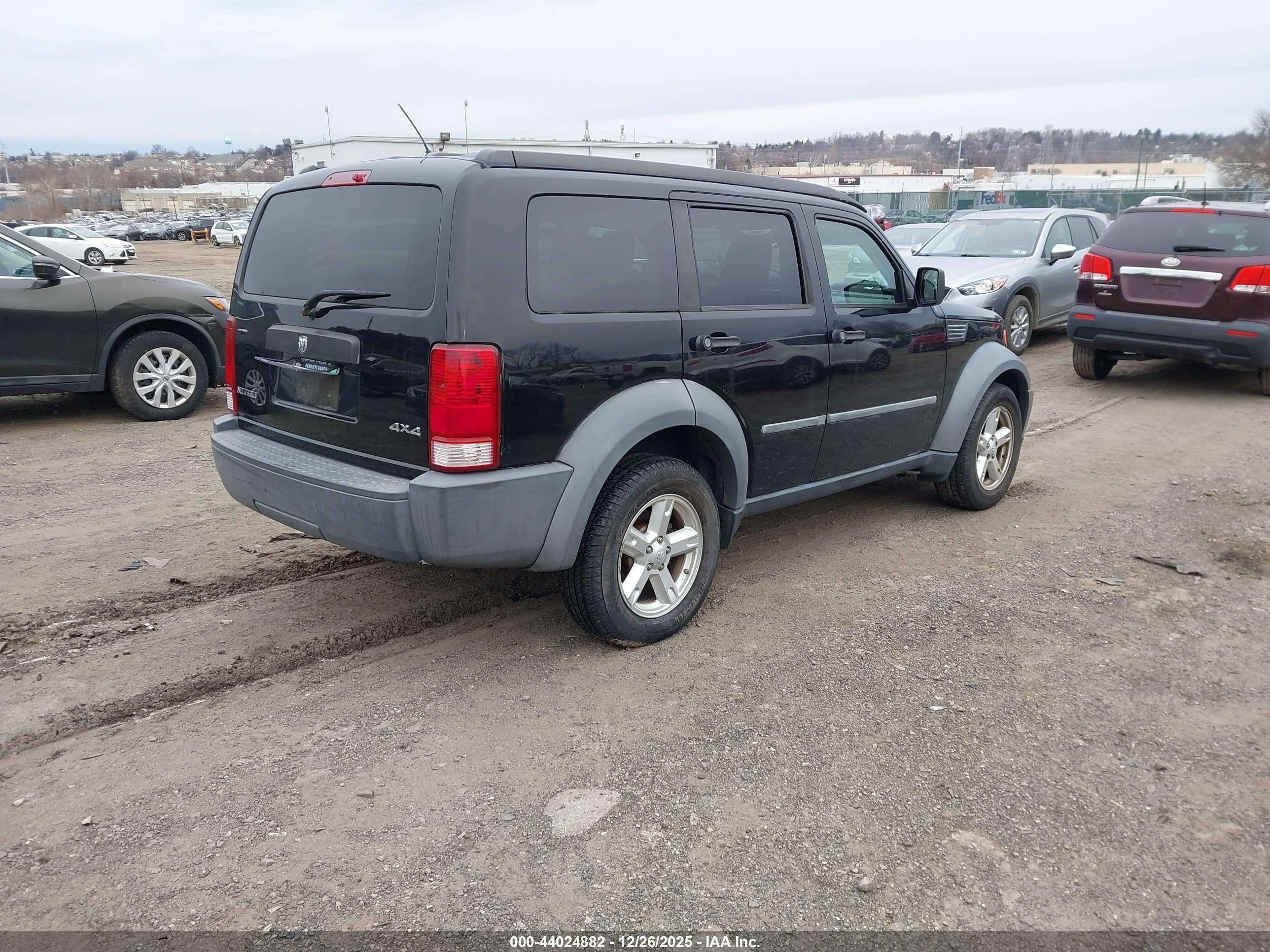 DODGE NITRO image 4