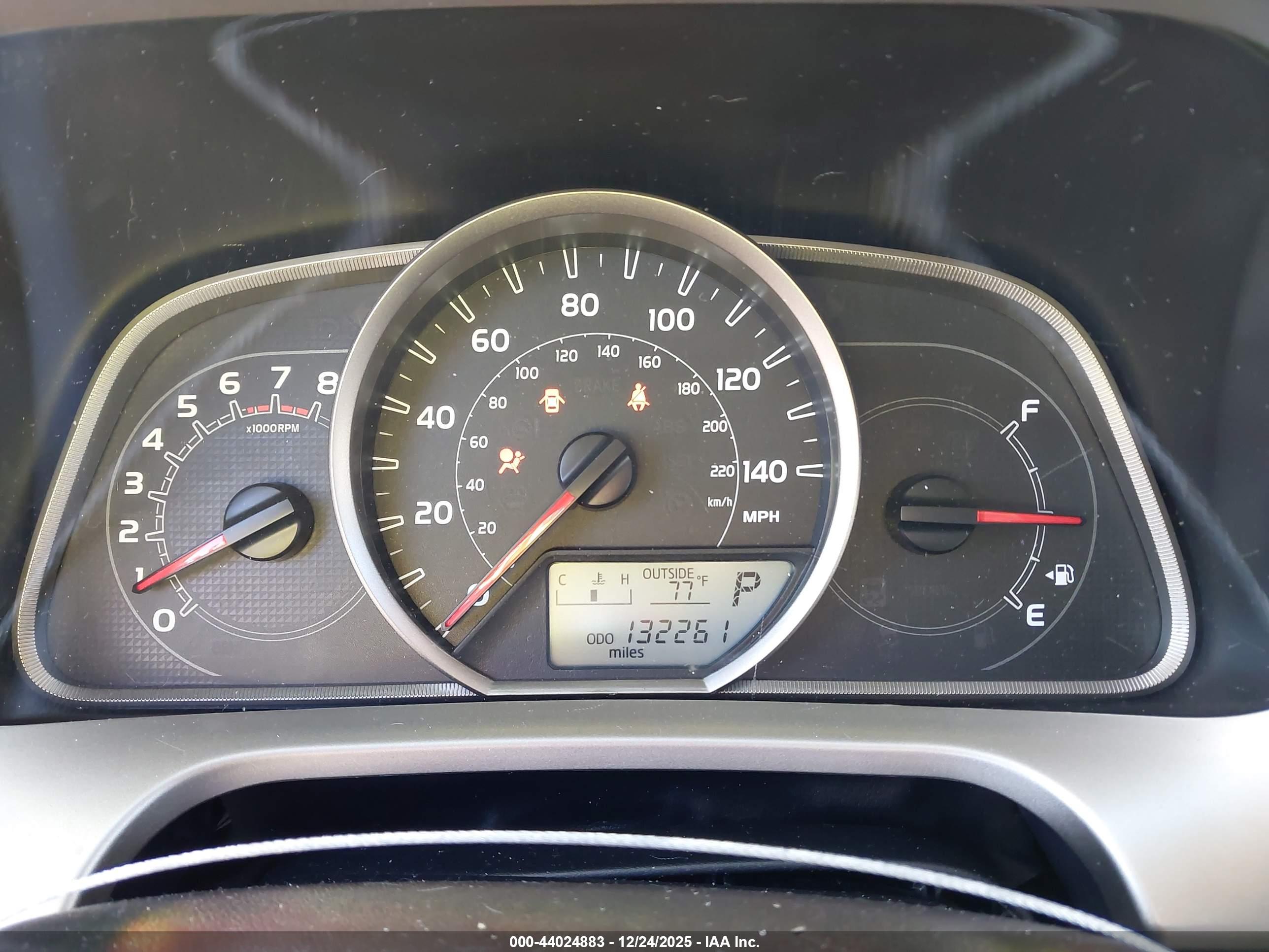 TOYOTA RAV4 image 7