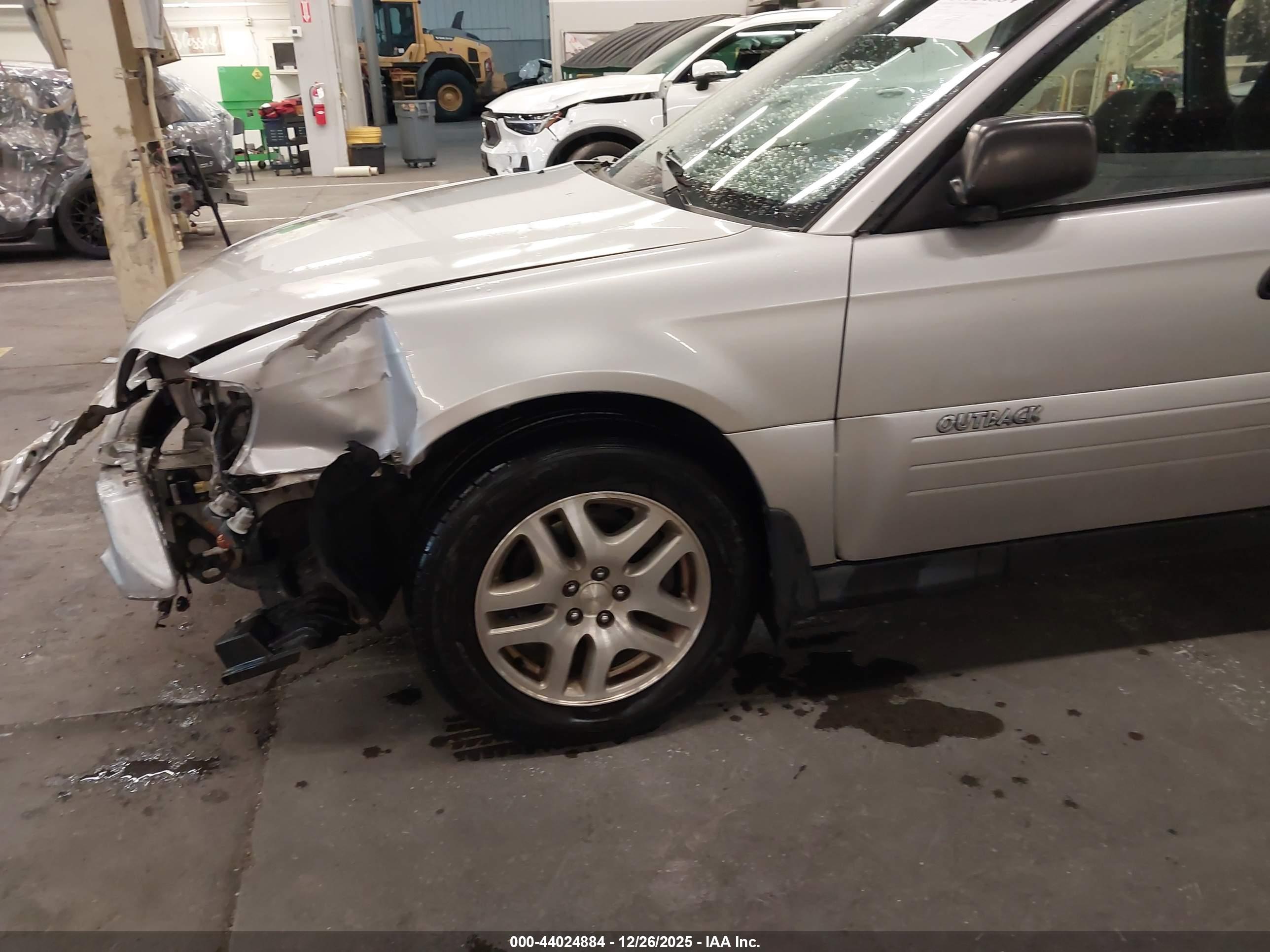 SUBARU OUTBACK image 6