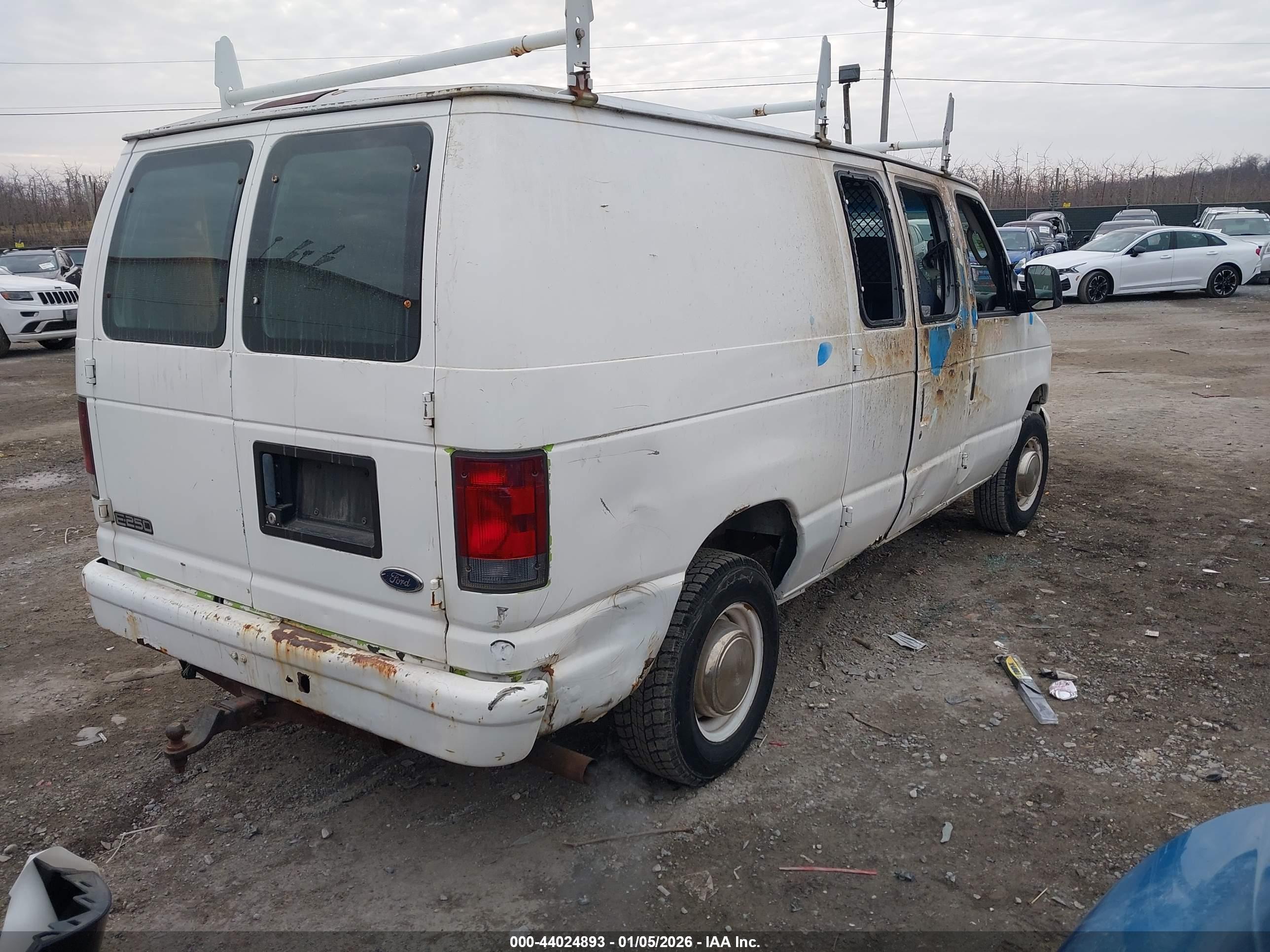 FORD E-250 image 4