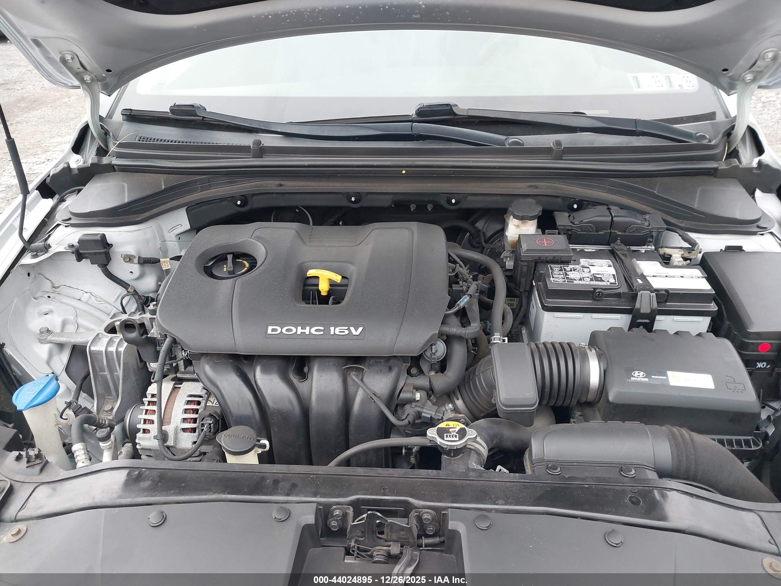 HYUNDAI ELANTRA image 10