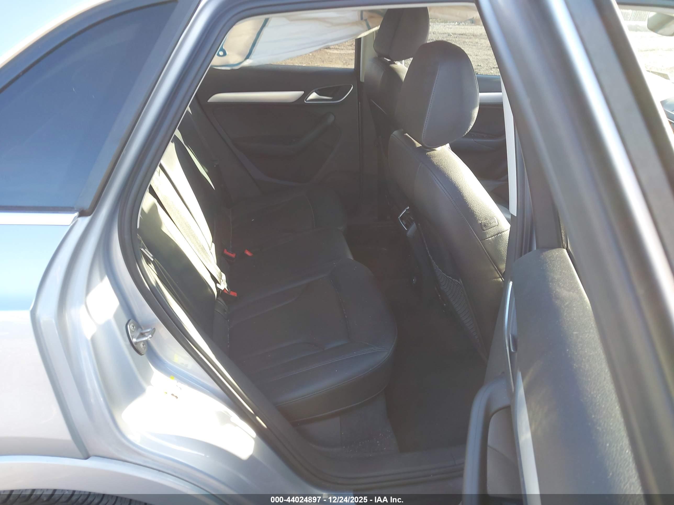 AUDI Q3 image 8