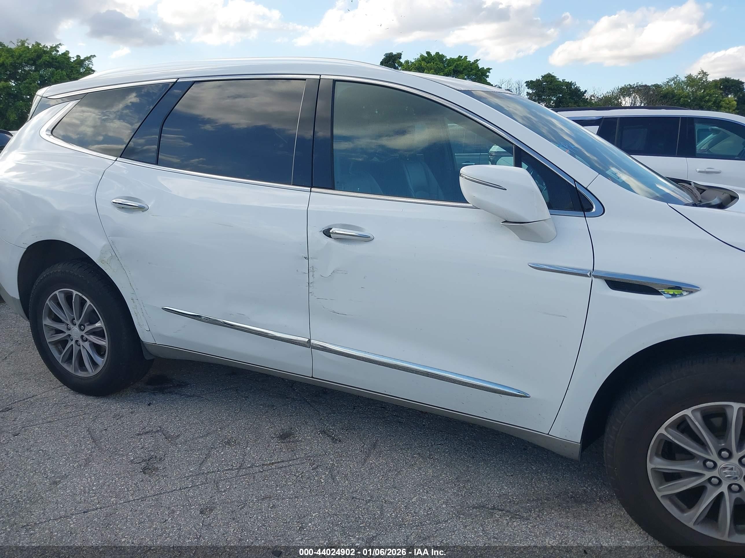 BUICK ENCLAVE image 6