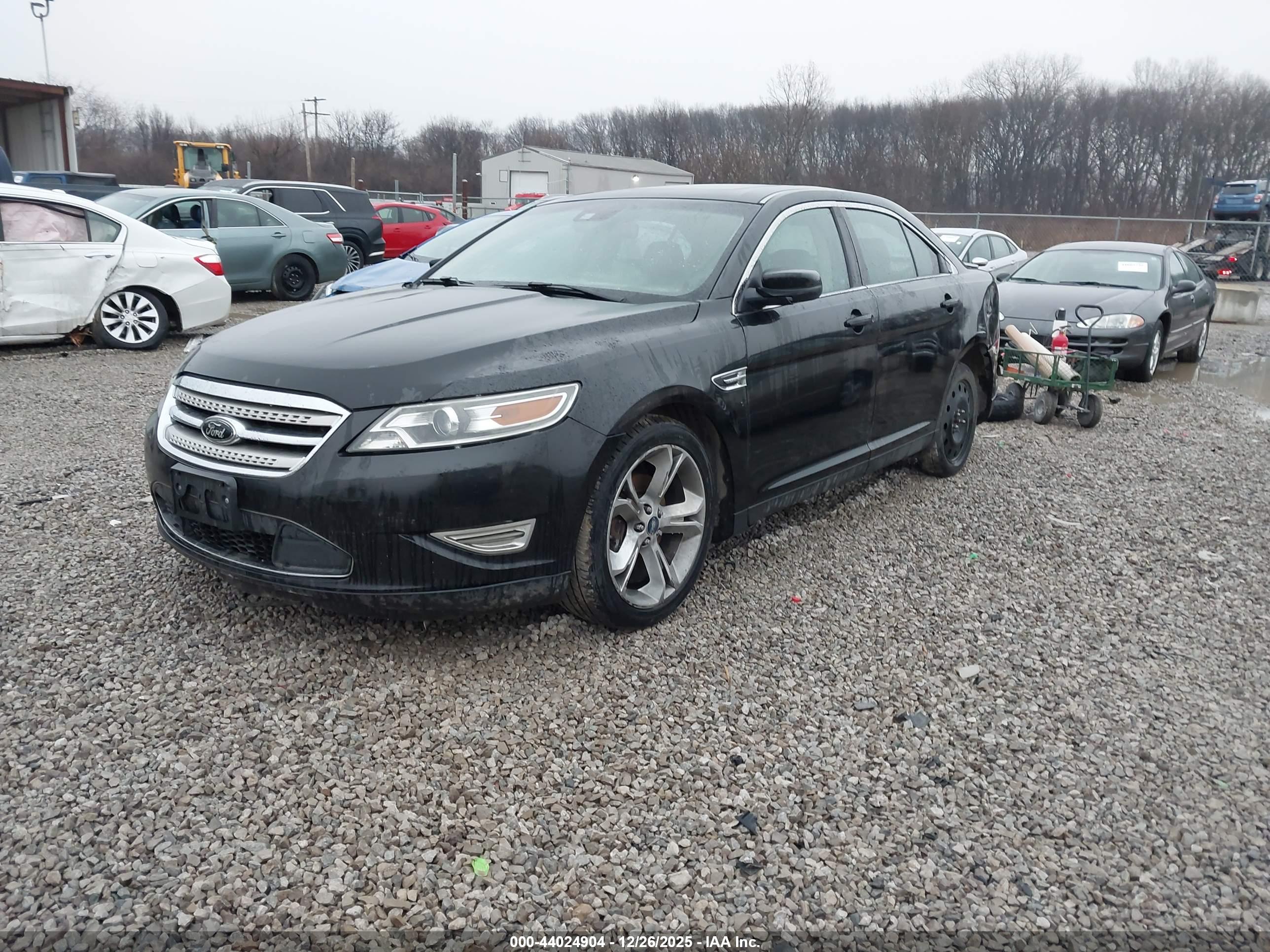 FORD TAURUS image 2