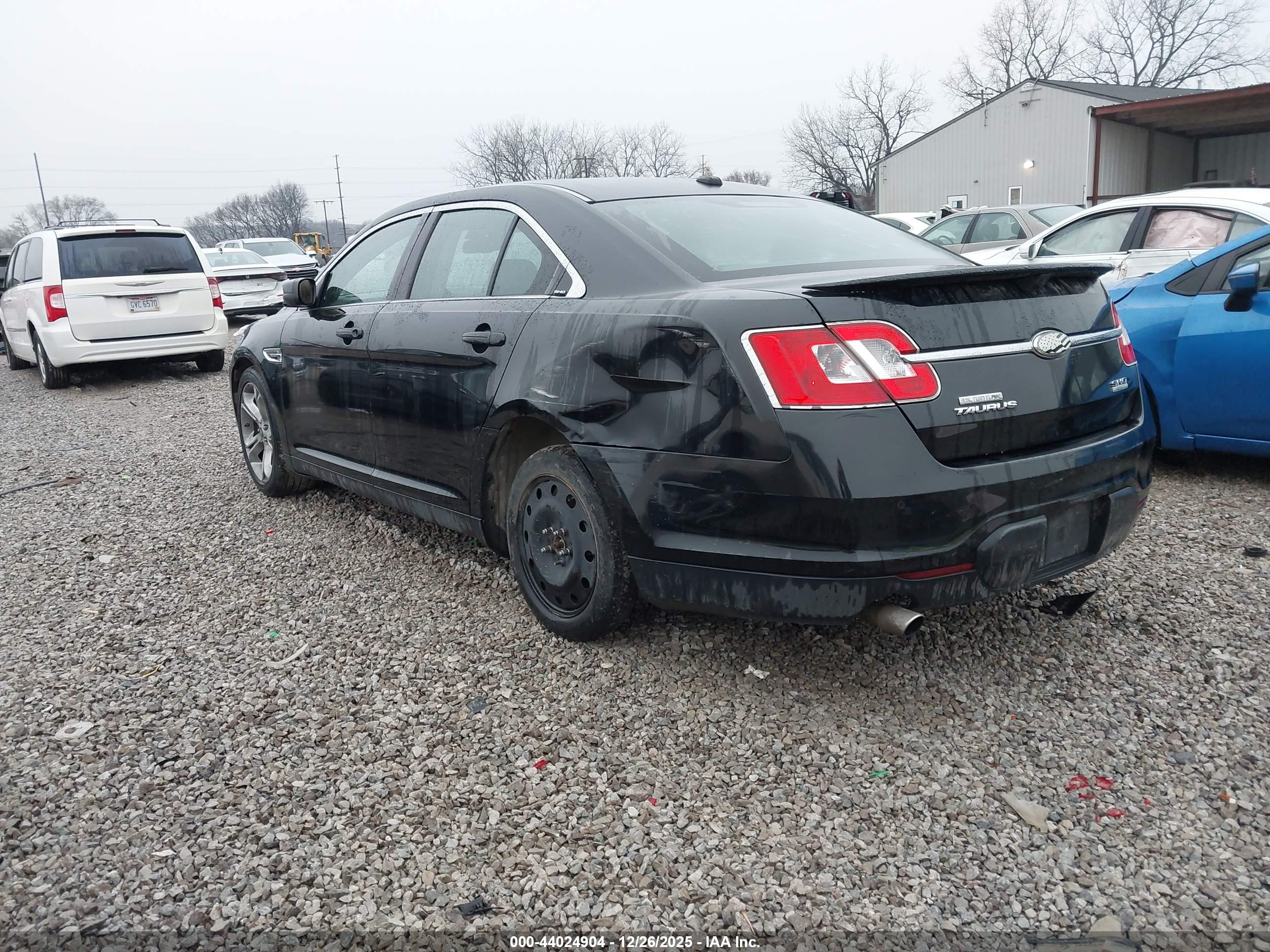 FORD TAURUS image 3