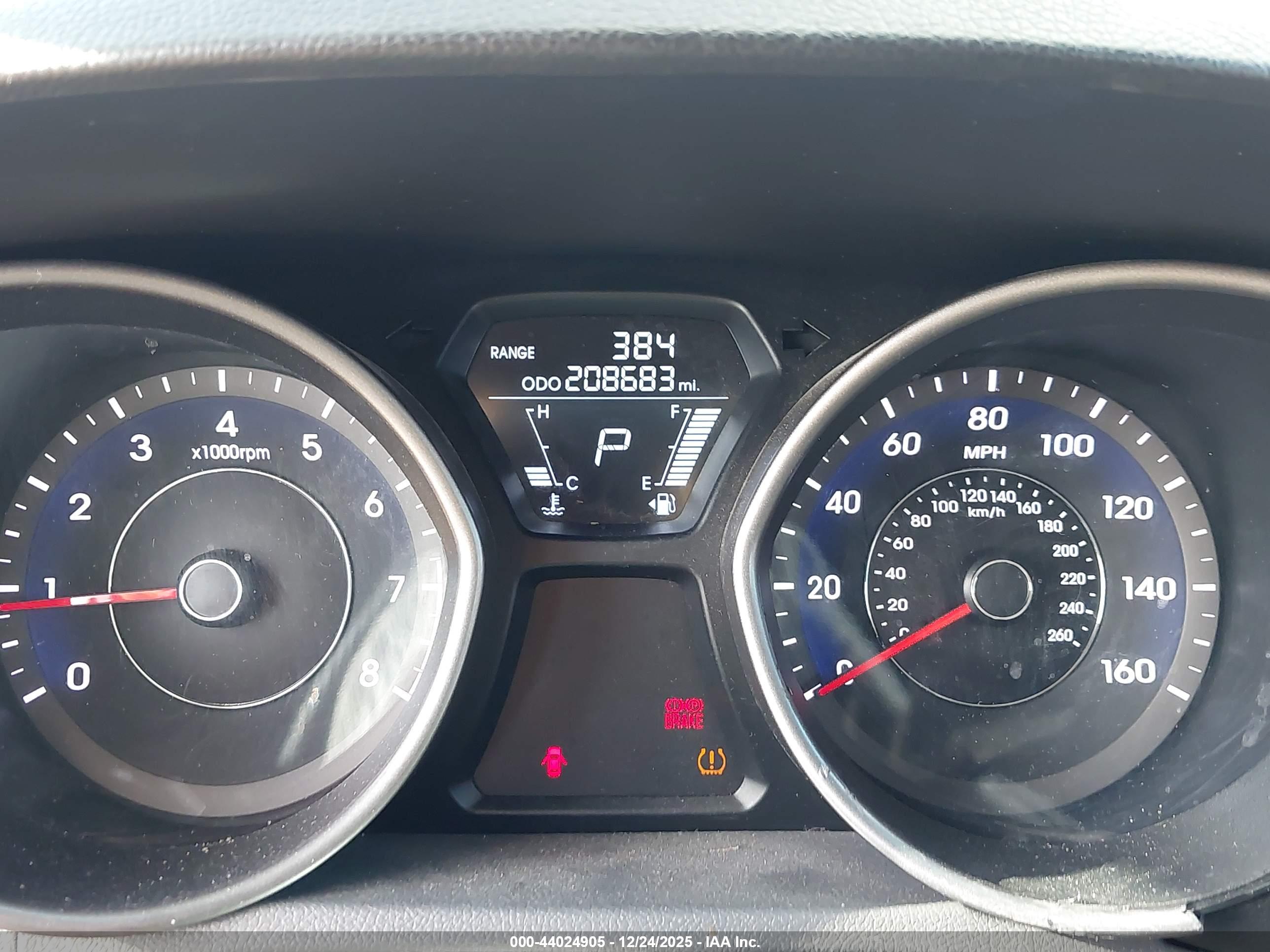 HYUNDAI ELANTRA image 7