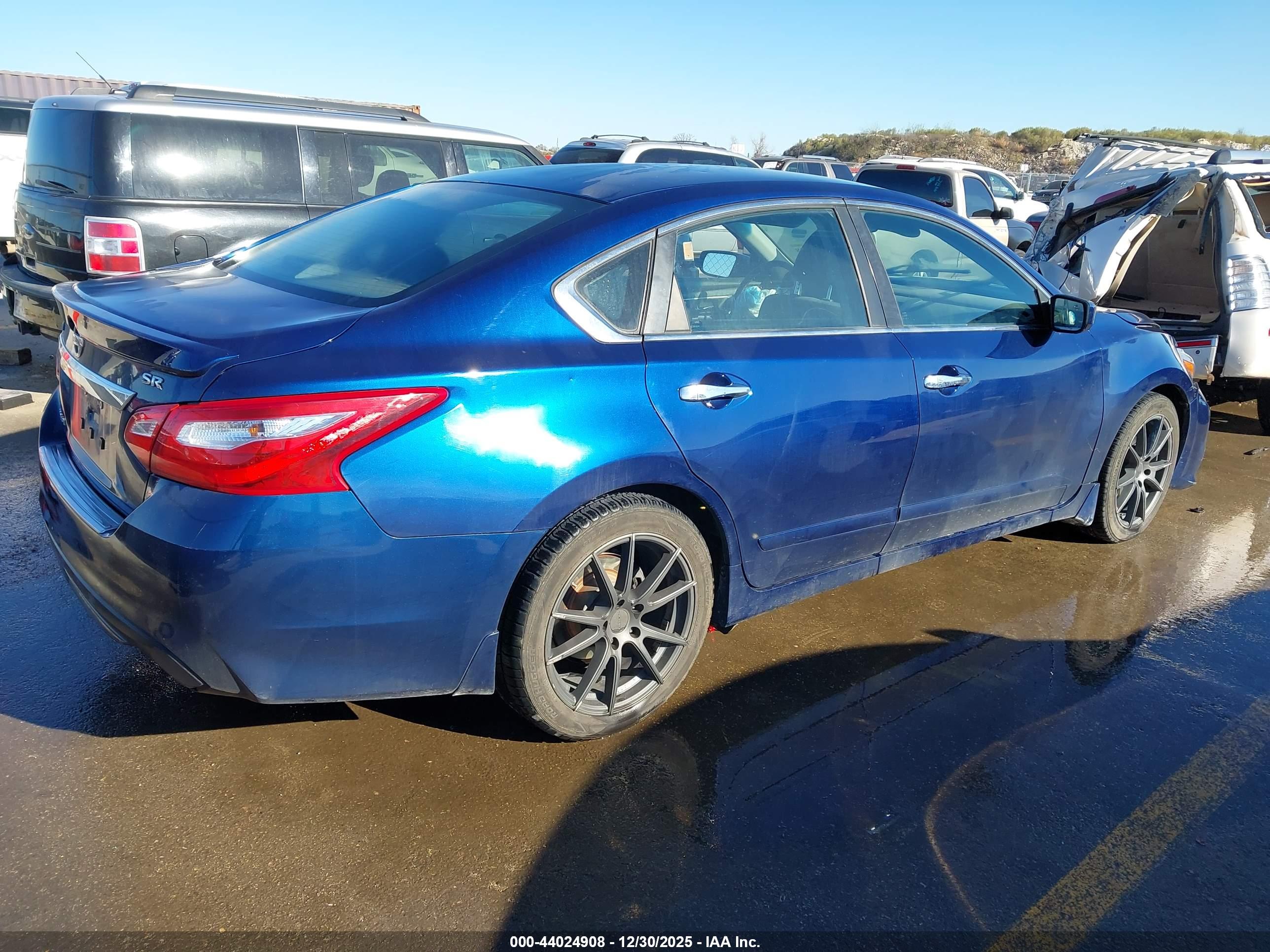 NISSAN ALTIMA image 4