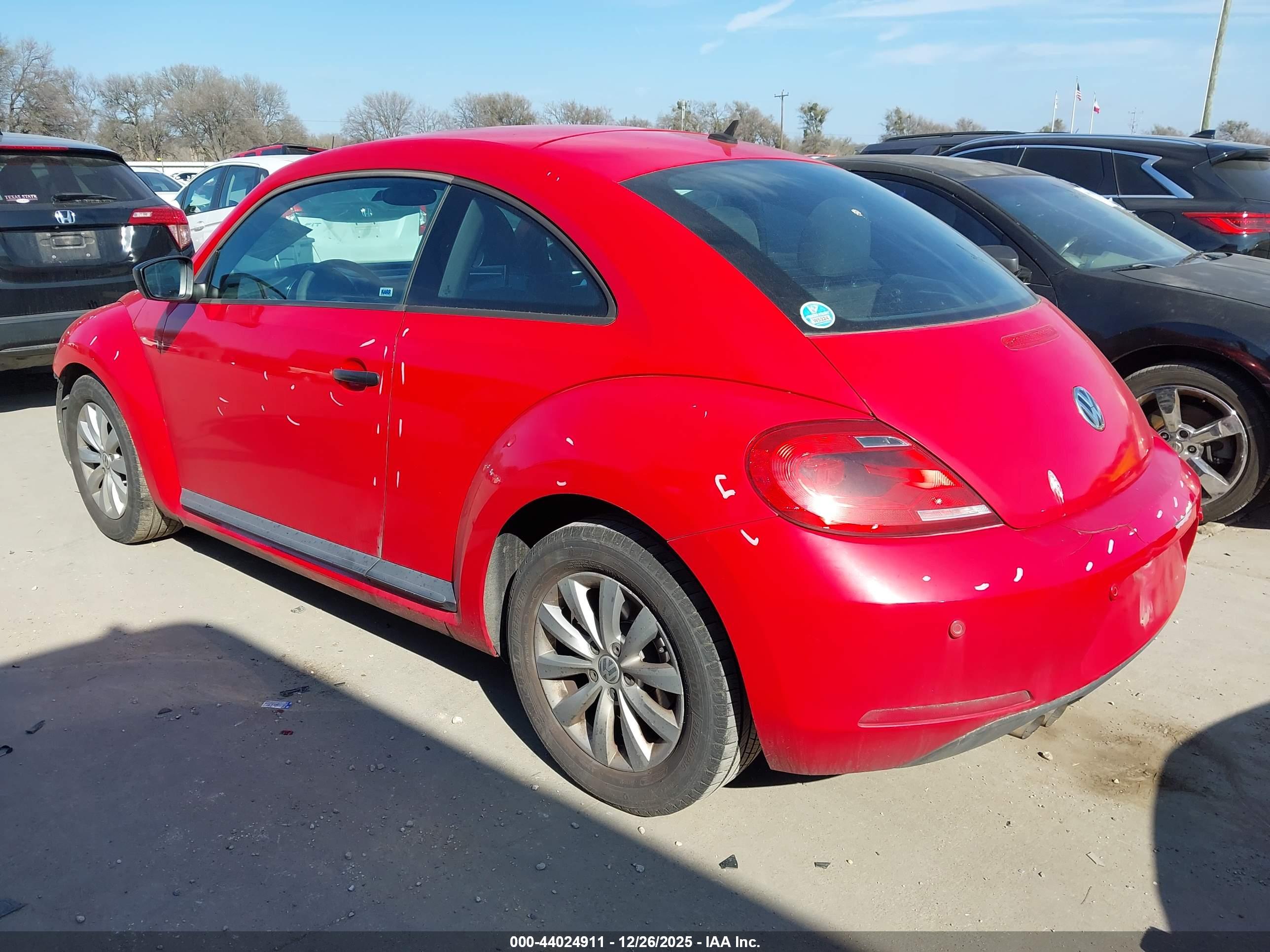 VOLKSWAGEN BEETLE image 3