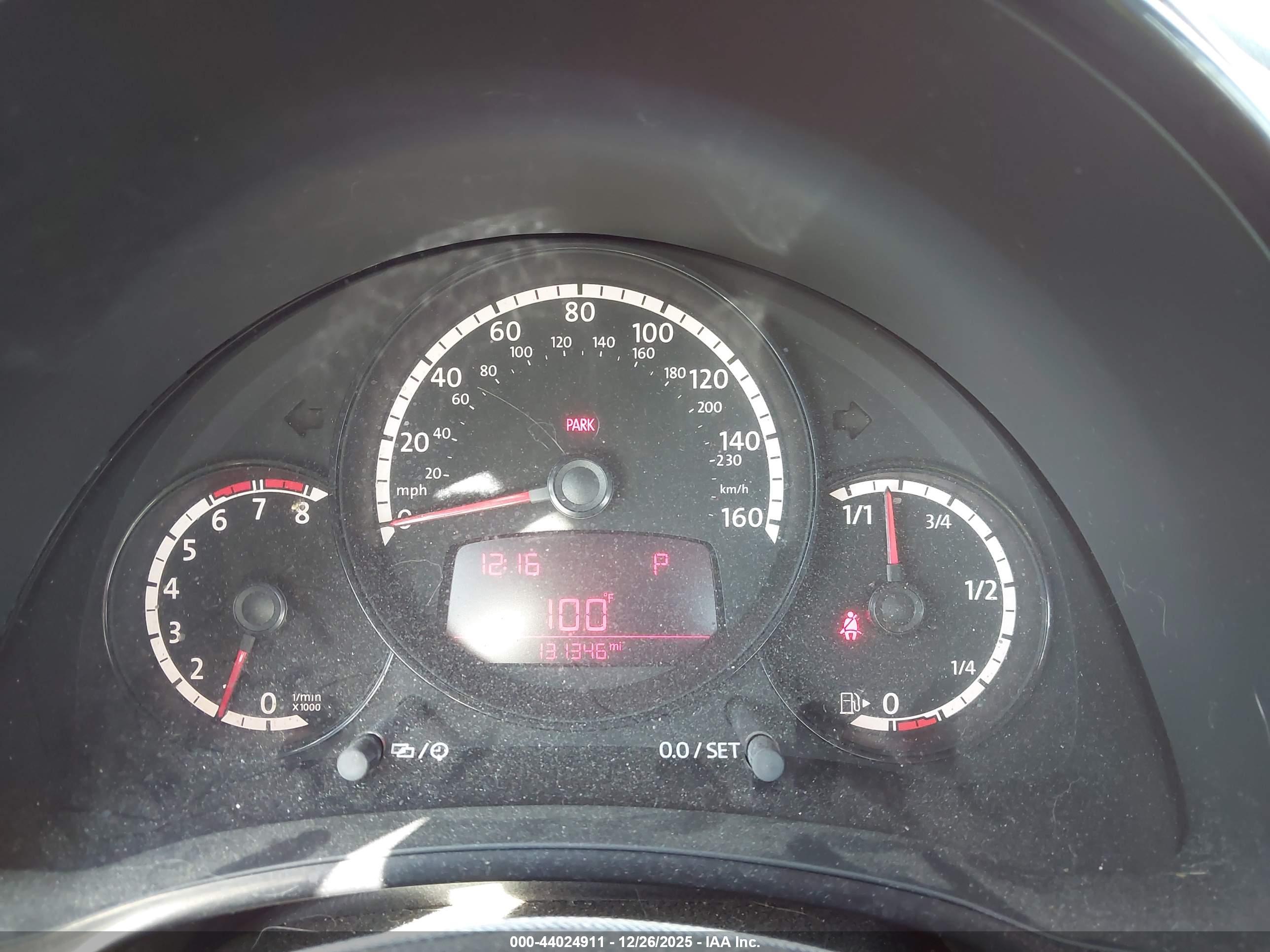 VOLKSWAGEN BEETLE image 7