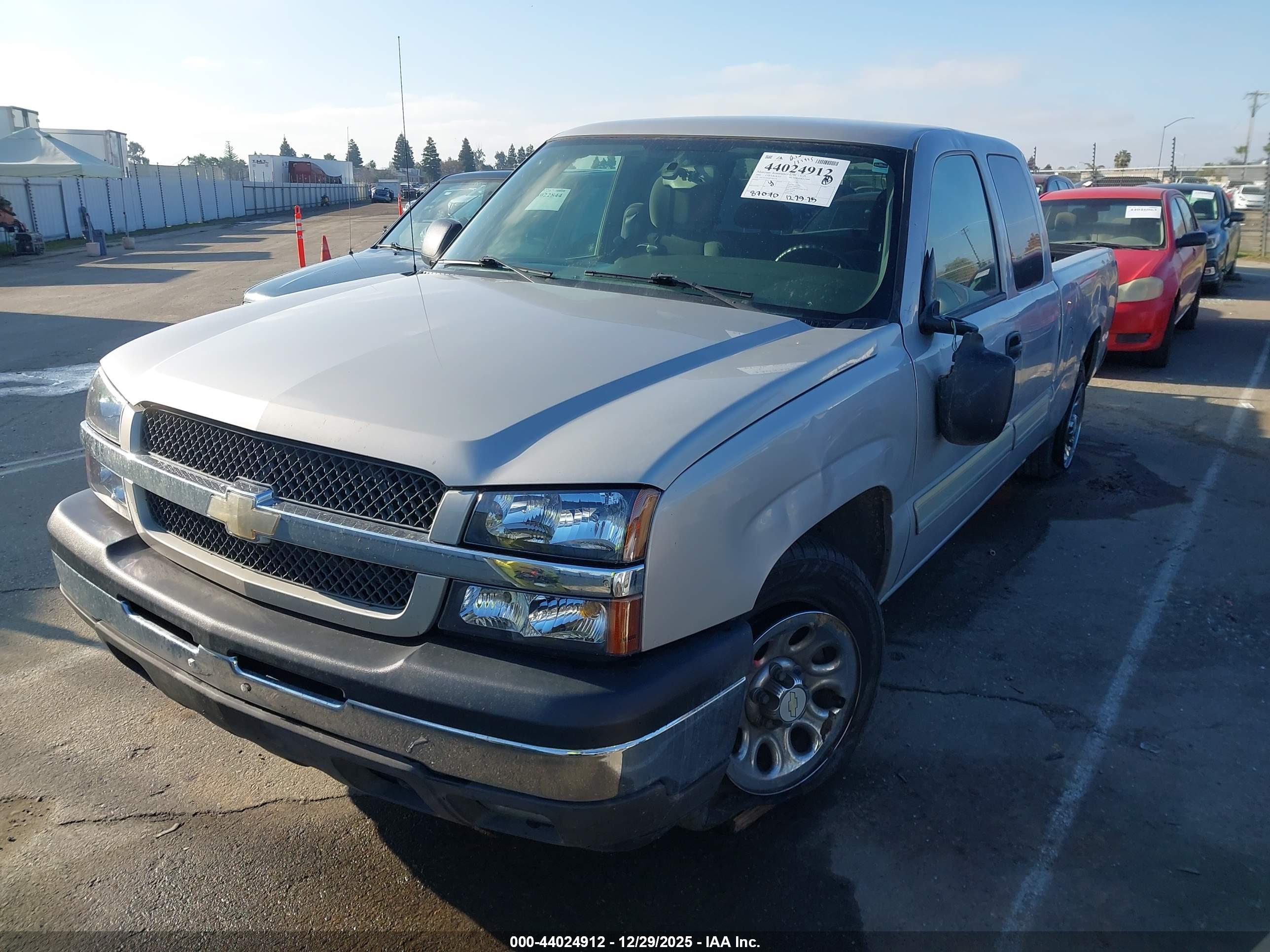 CHEVROLET SILVERADO image 2