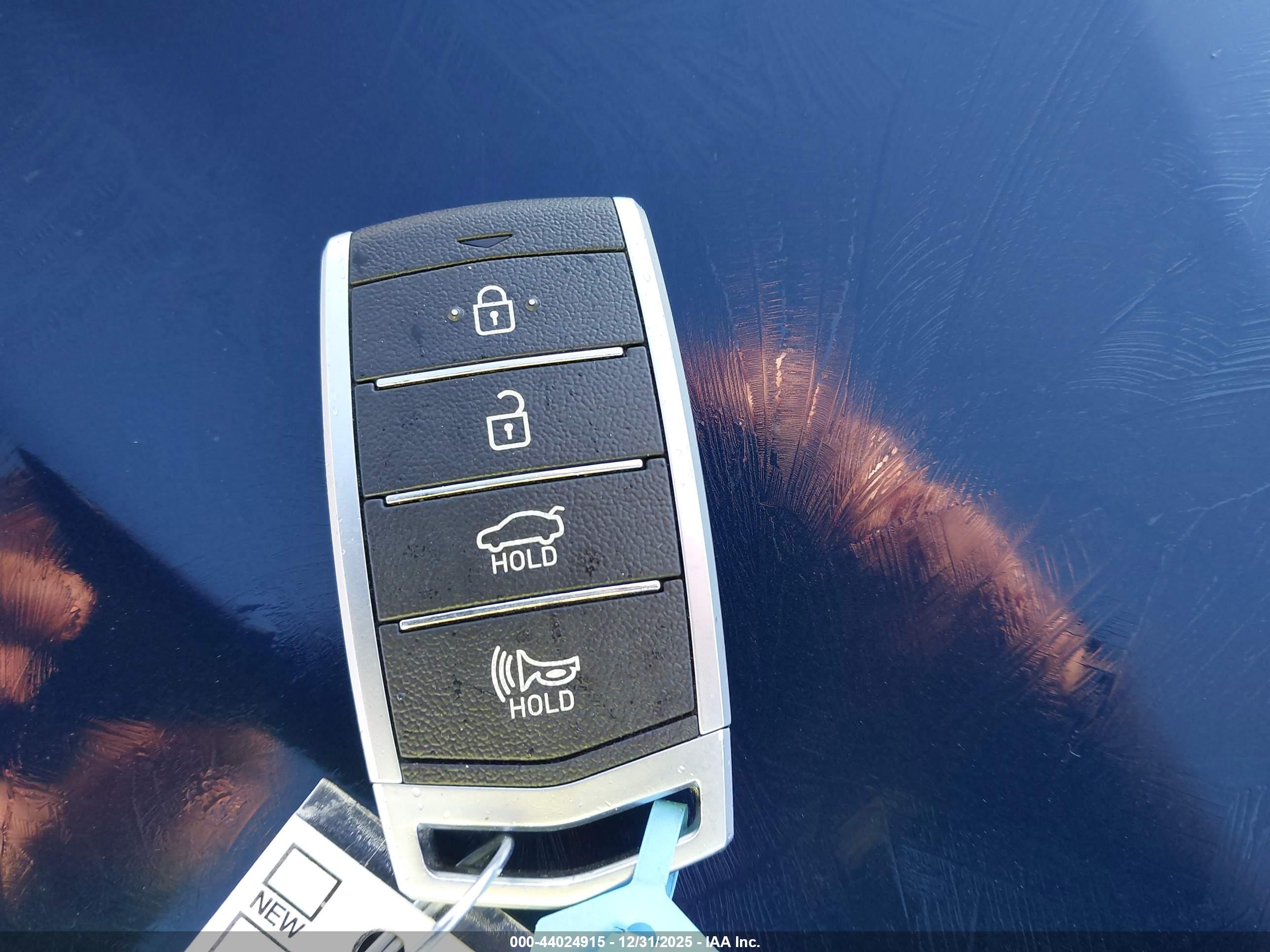GENESIS G70 image 11