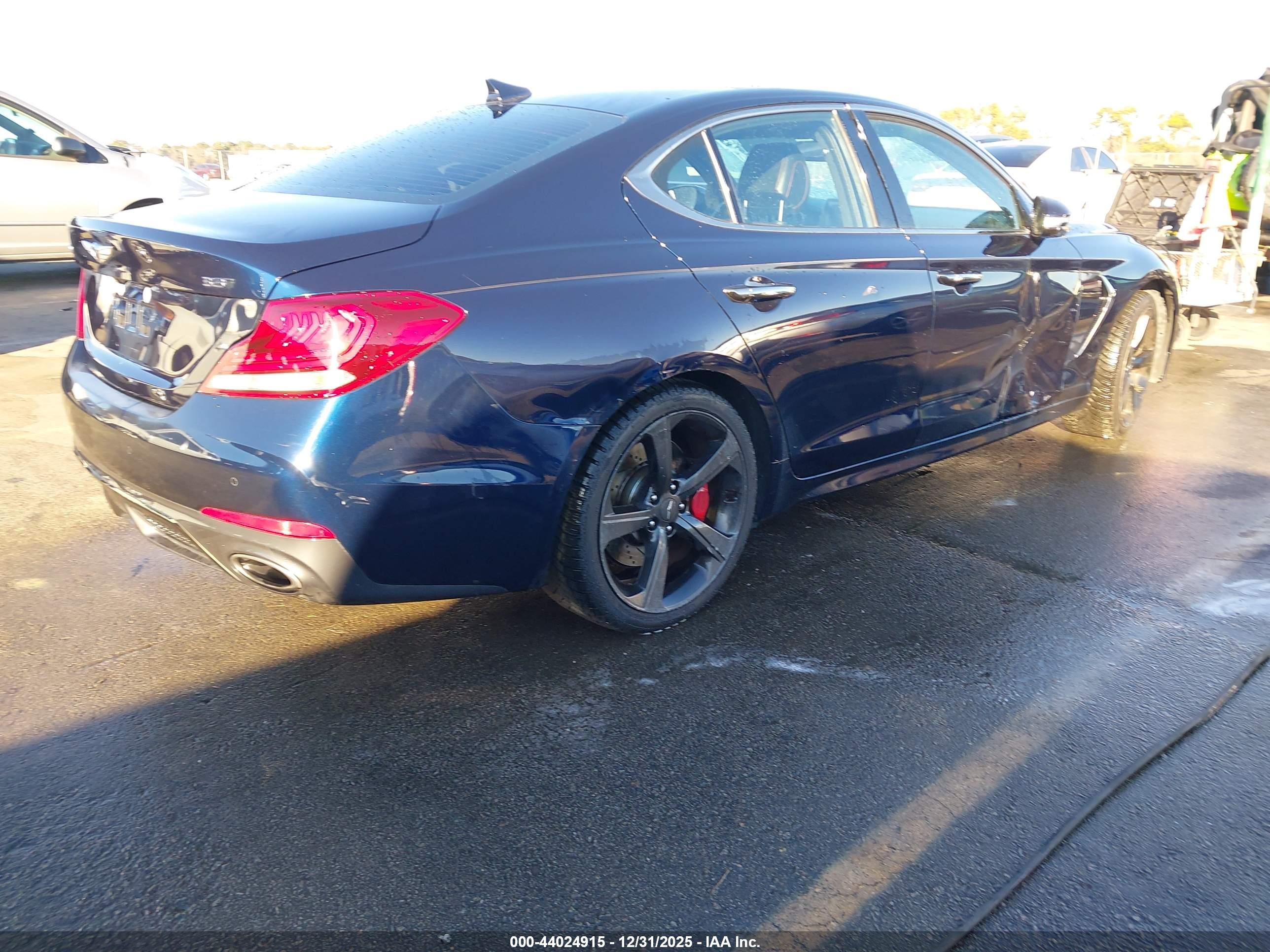GENESIS G70 image 4