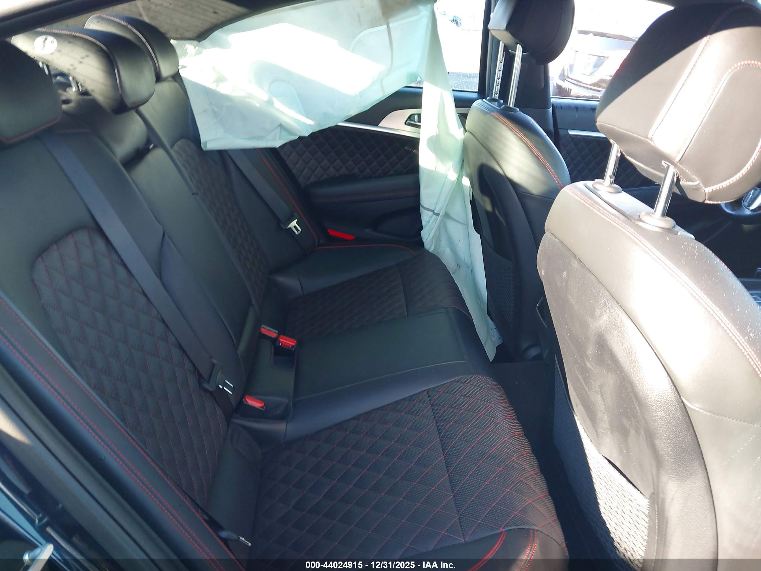 GENESIS G70 image 8