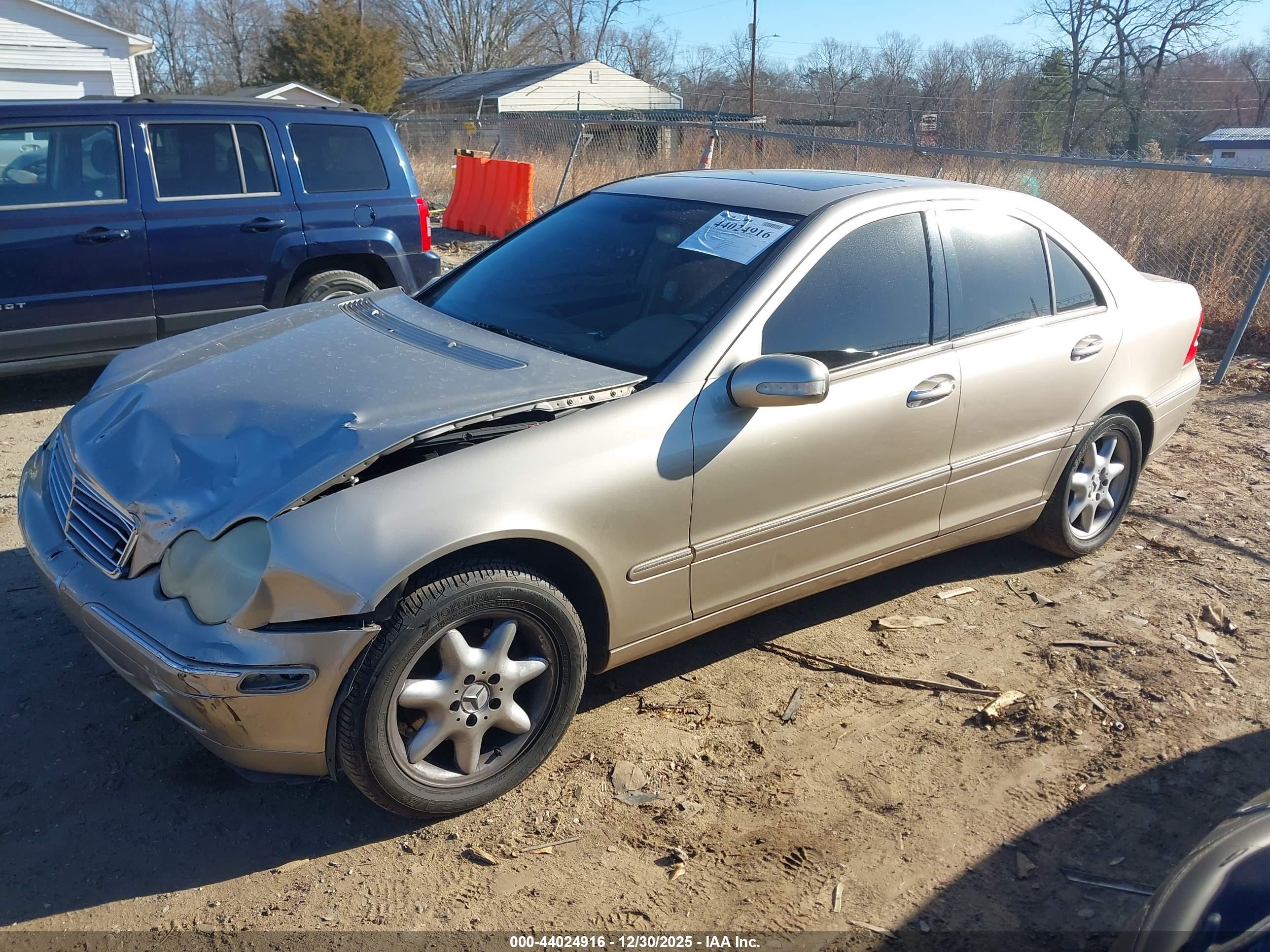 MERCEDES-BENZ C image 2