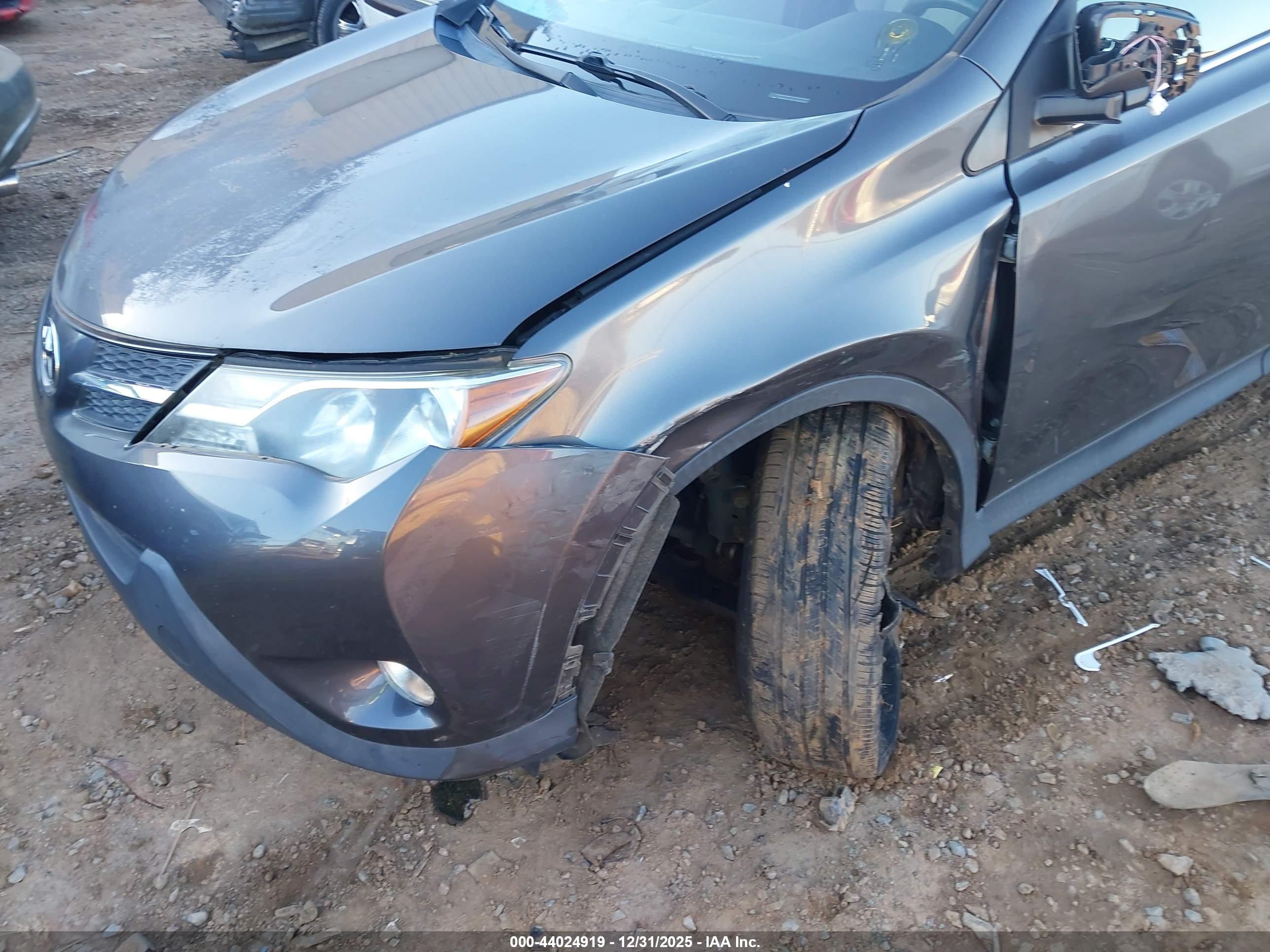 TOYOTA RAV4 image 6