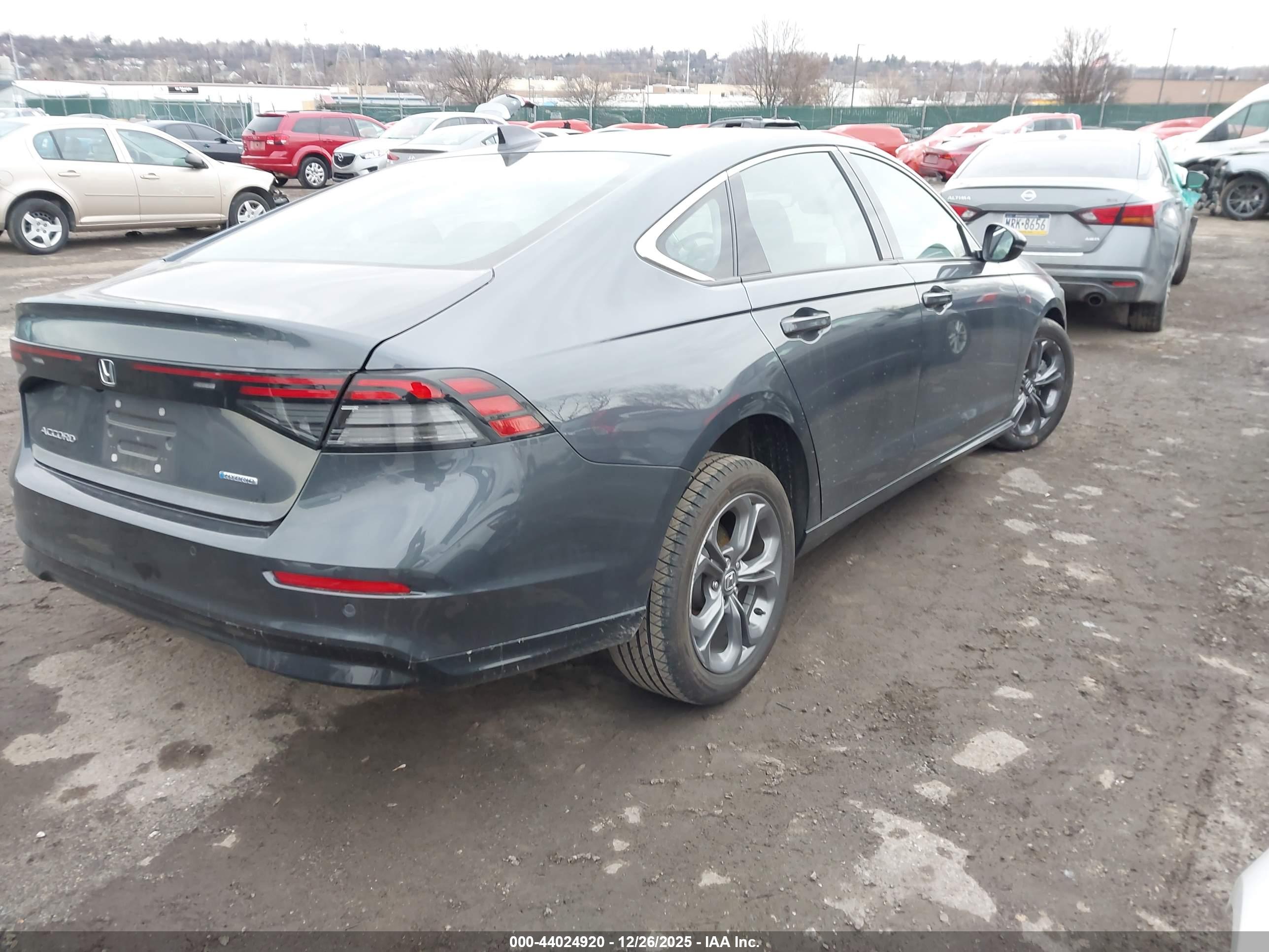 HONDA ACCORD image 4